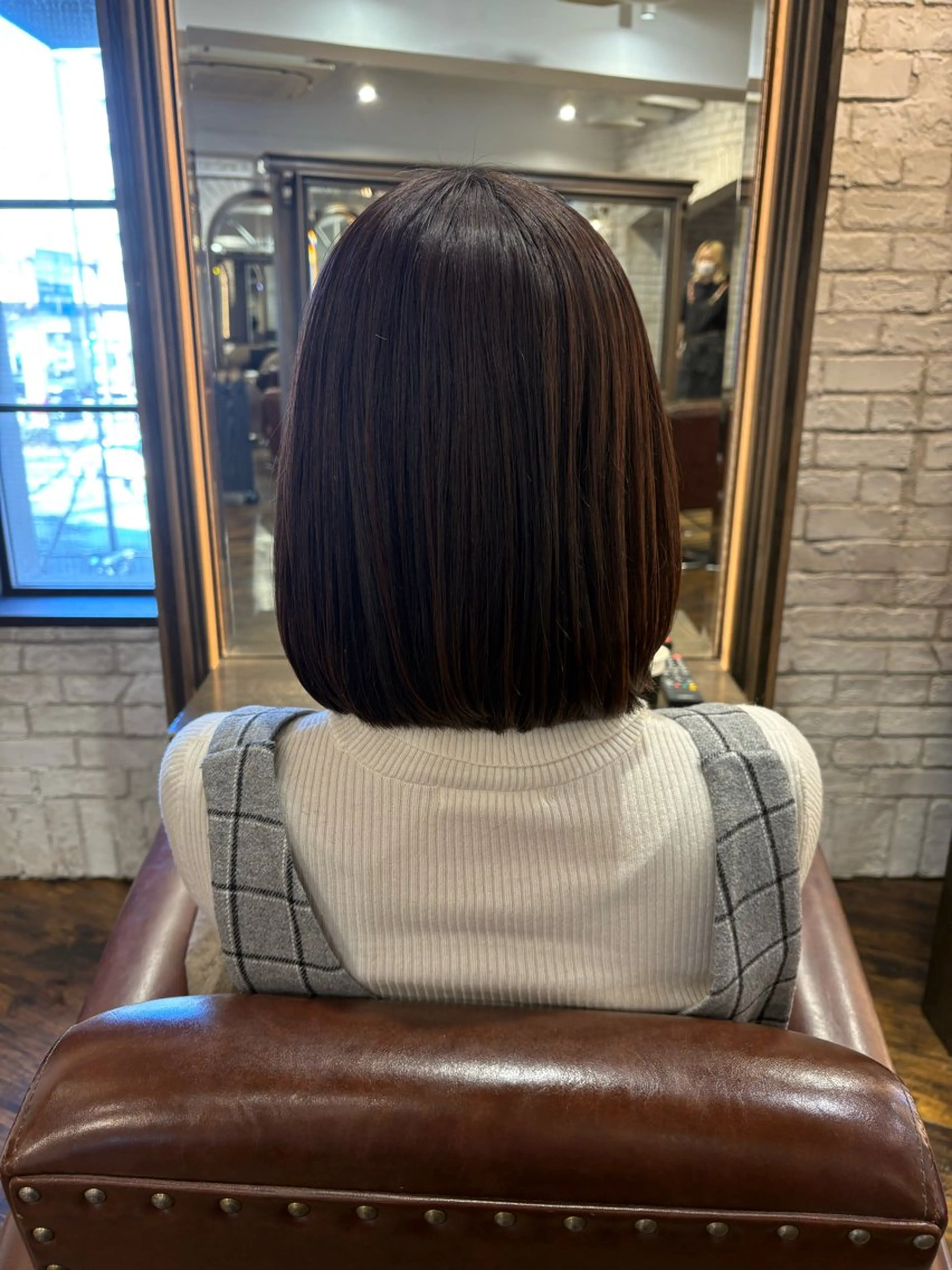 平日限定メニュー✂️ボブ or ショートカット✂️  大人っぽスタイル、パツっとミニボブ等お任せ下さい🩶の写真