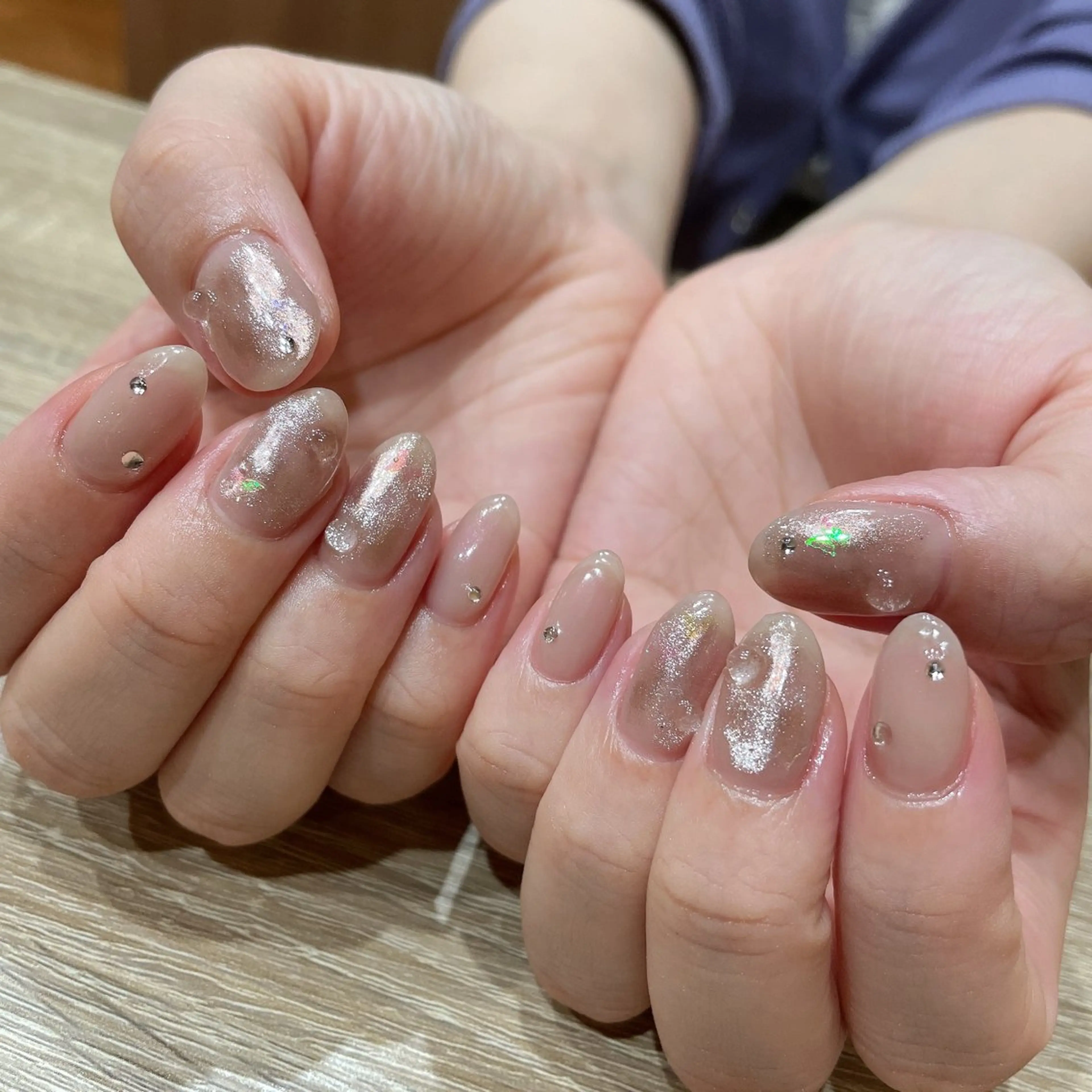 ネイル ストーンネイル ハンドネイル liberté所属・liberté🫧 新小岩のネイルデザイン