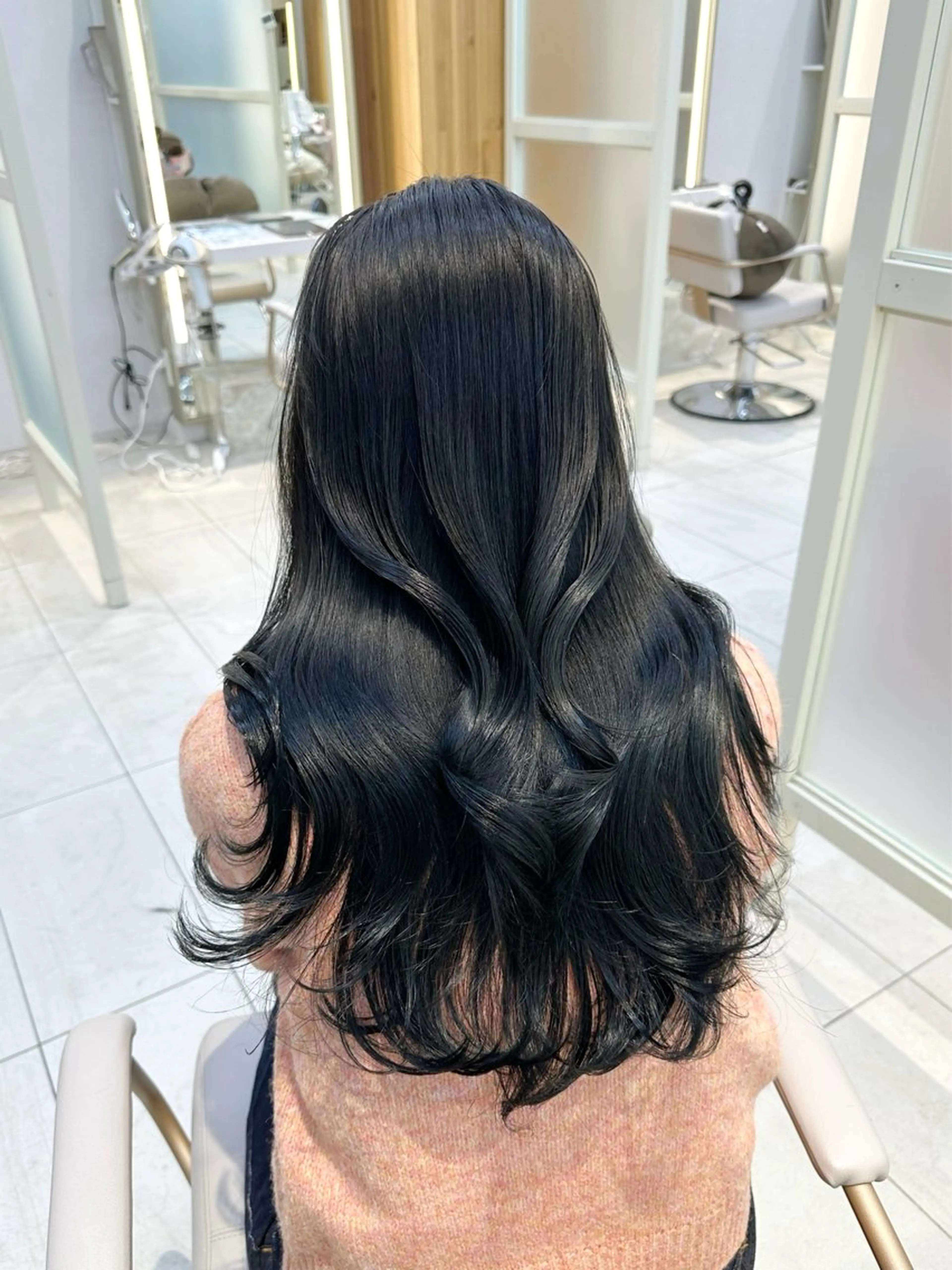 ミディアム カラー 黒髪 ブルーカラー ブルーブラック イルミナカラー くびれヘア 🇰🇷韓国風くびれ ヘア🇰🇷中村優大のヘアスタイル