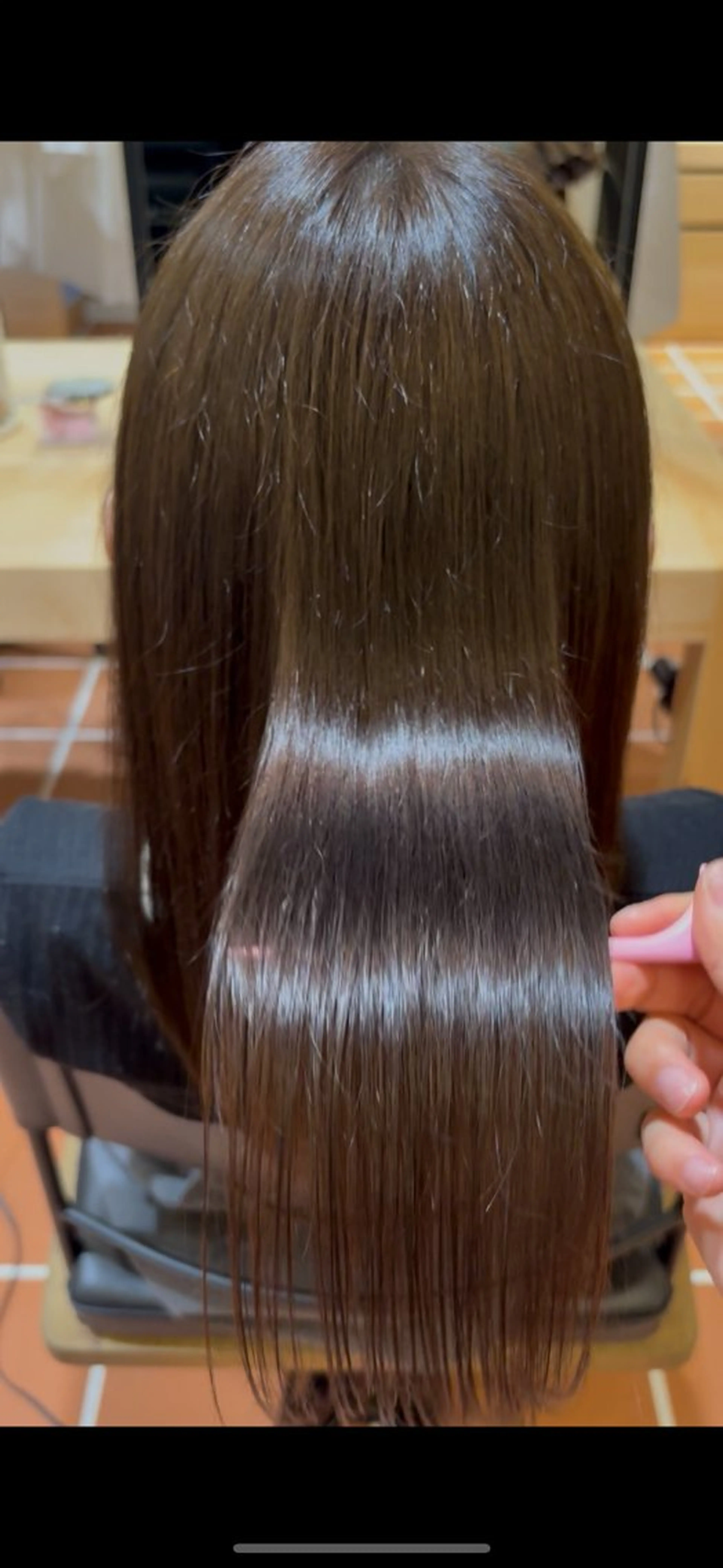 ロング キドウ アイリのヘアスタイル