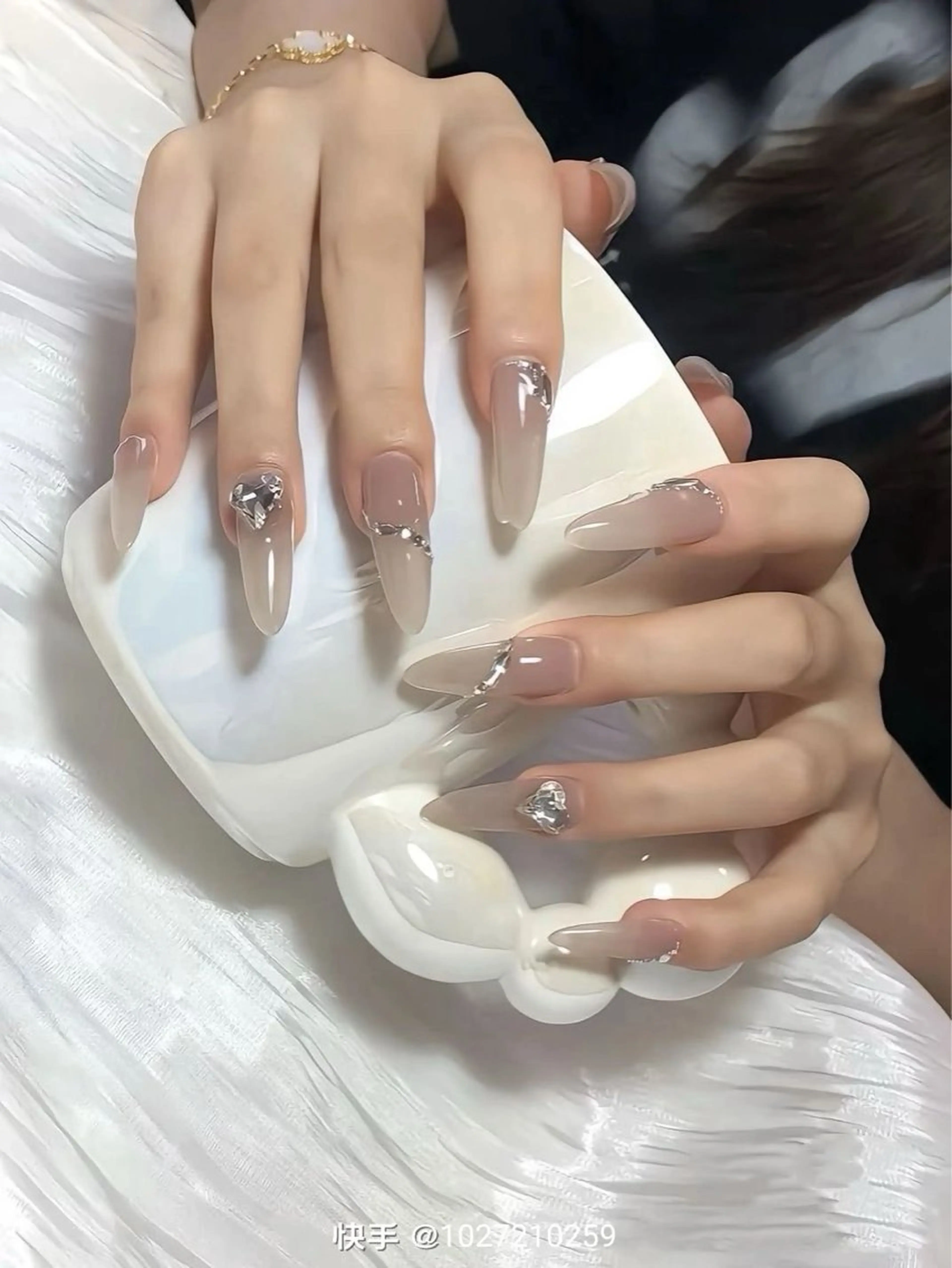 ネイル 長さ出し フレンチネイル グラデーション 卒業式 マグネットネイル ハンドネイル MIHANA NAILのネイルデザイン