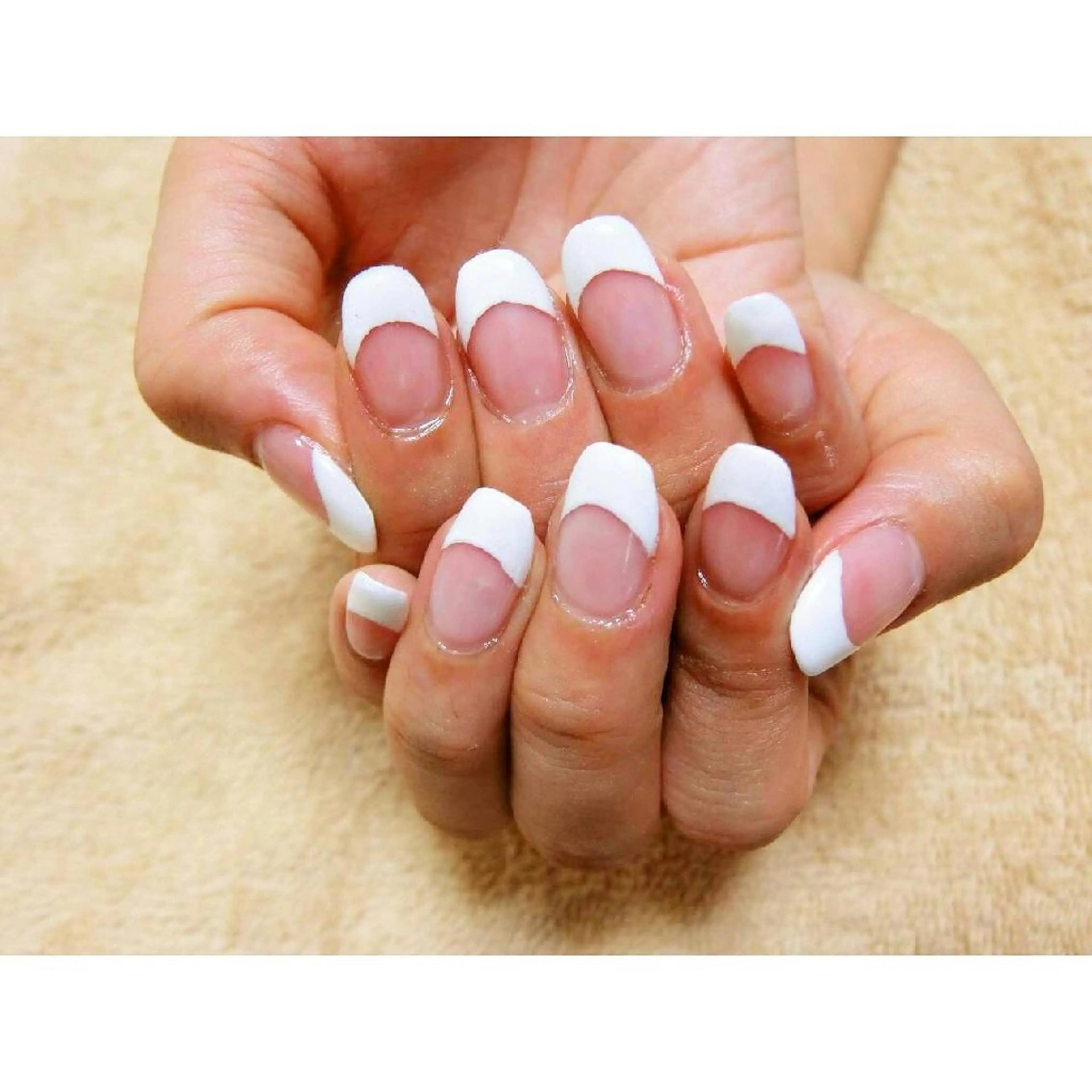 ネイル フレンチネイル 痛ネイル/ワンホン/ フィルイン/長さだしのネイルデザイン