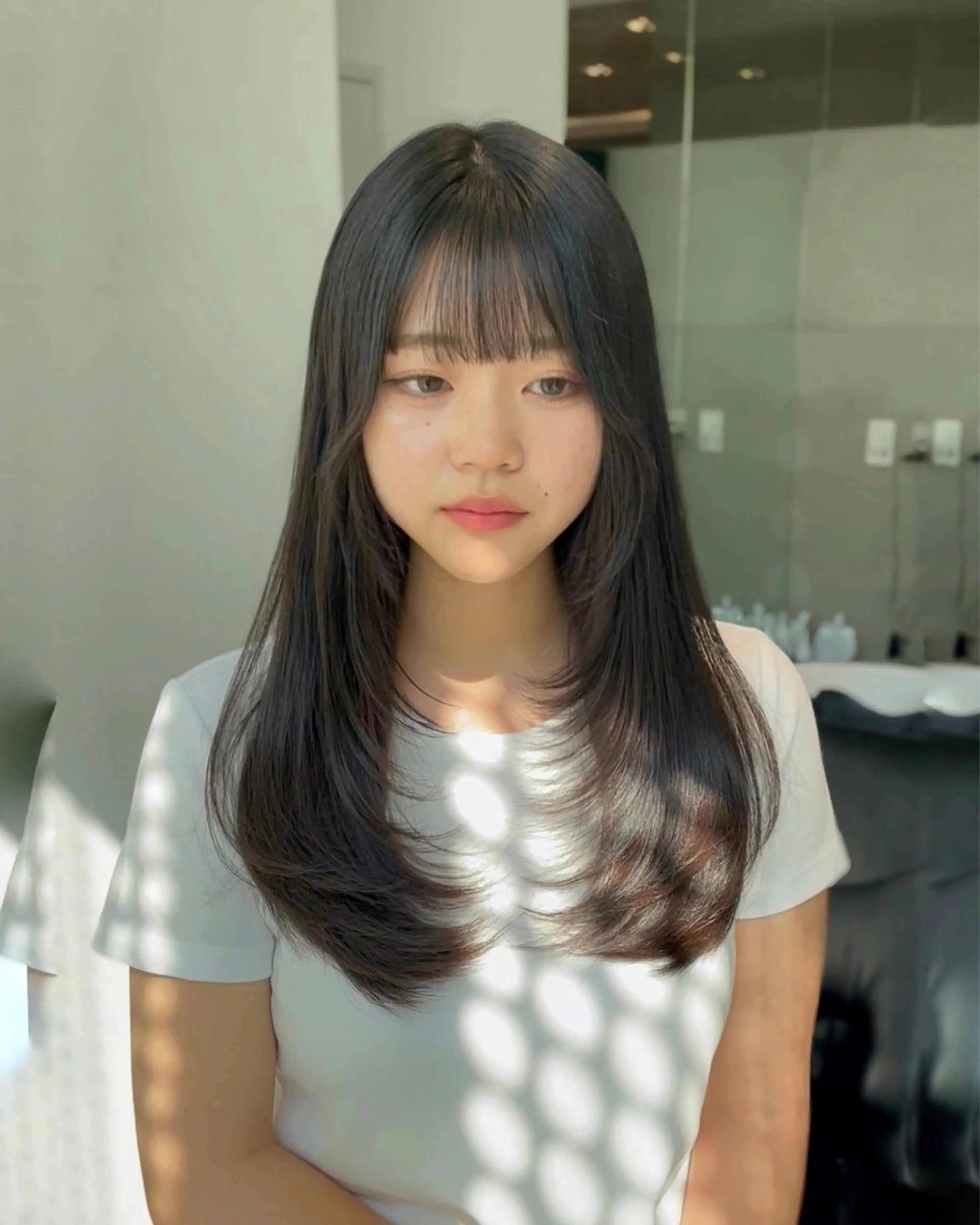 ロング カット ヘアカラー トリートメント 銀座／レイヤーカット 🤍内野すみれのヘアスタイル