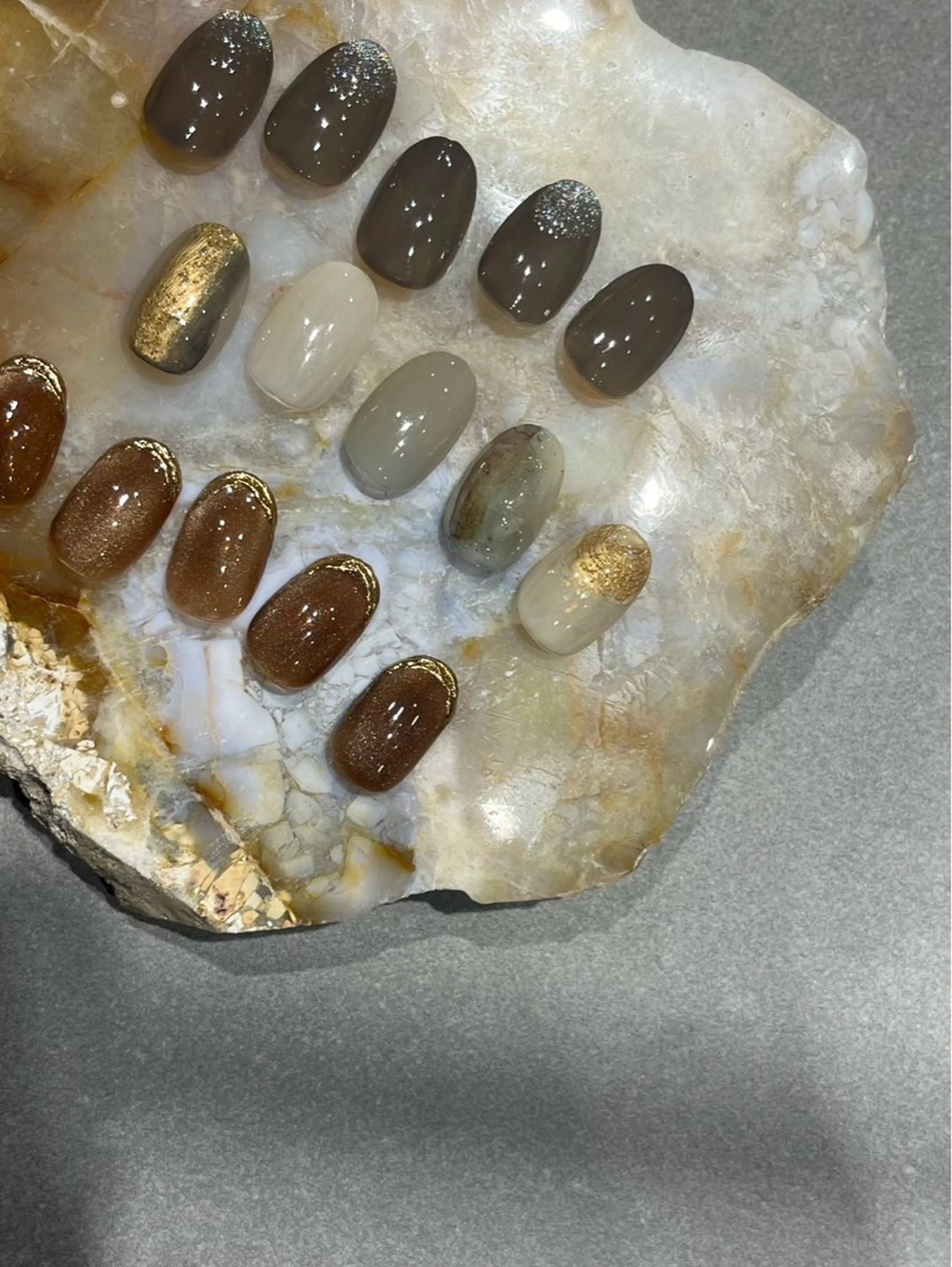 12/13 11:15~  15:15~ オフなし デザインネイル   ※補足説明のご確認をお願いします。の写真