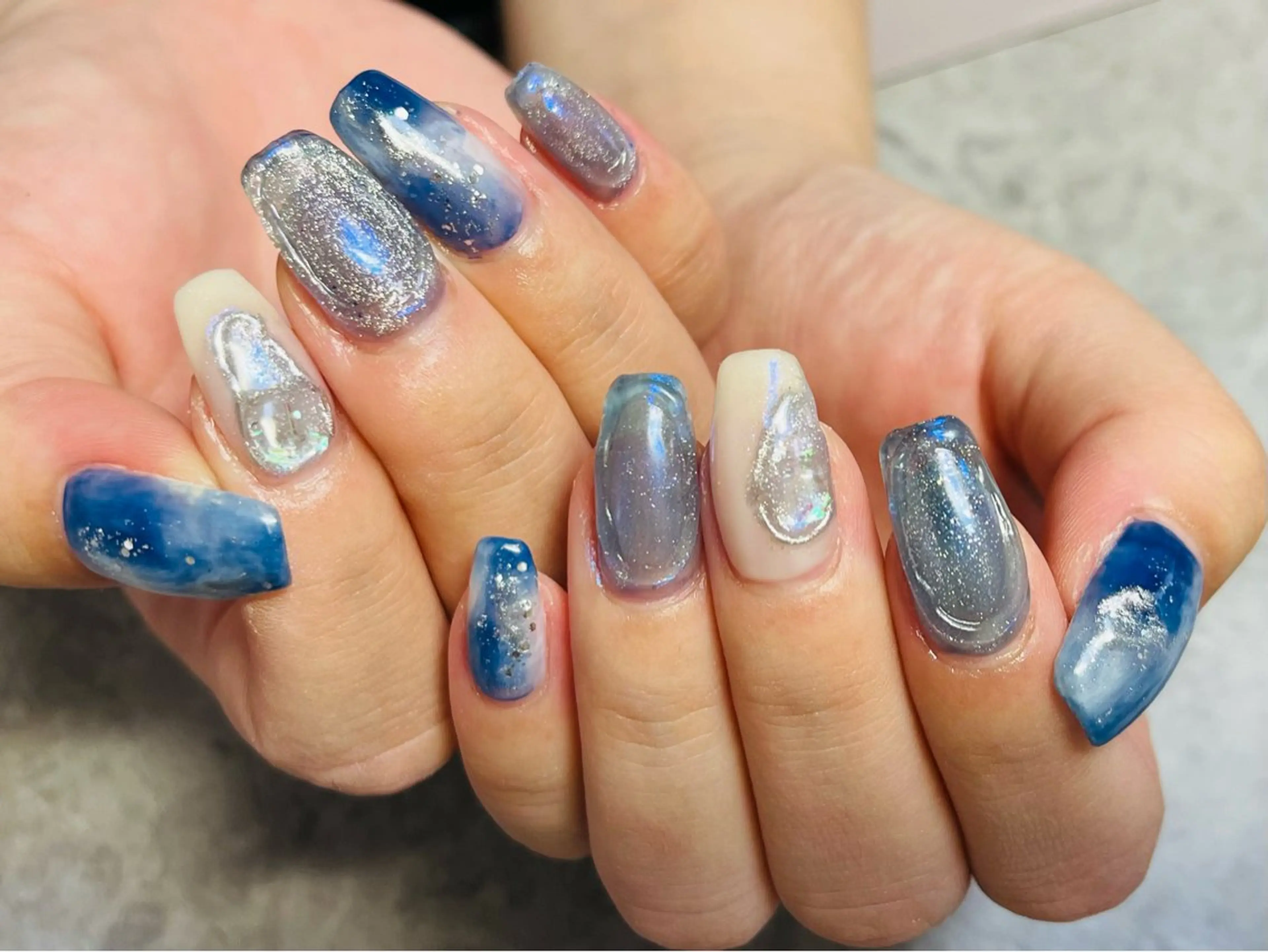 ネイル 赤色 夏ネイル ハンドネイル ハンドケア Felice所属・ベテランネイル cnc  nailのネイルデザイン