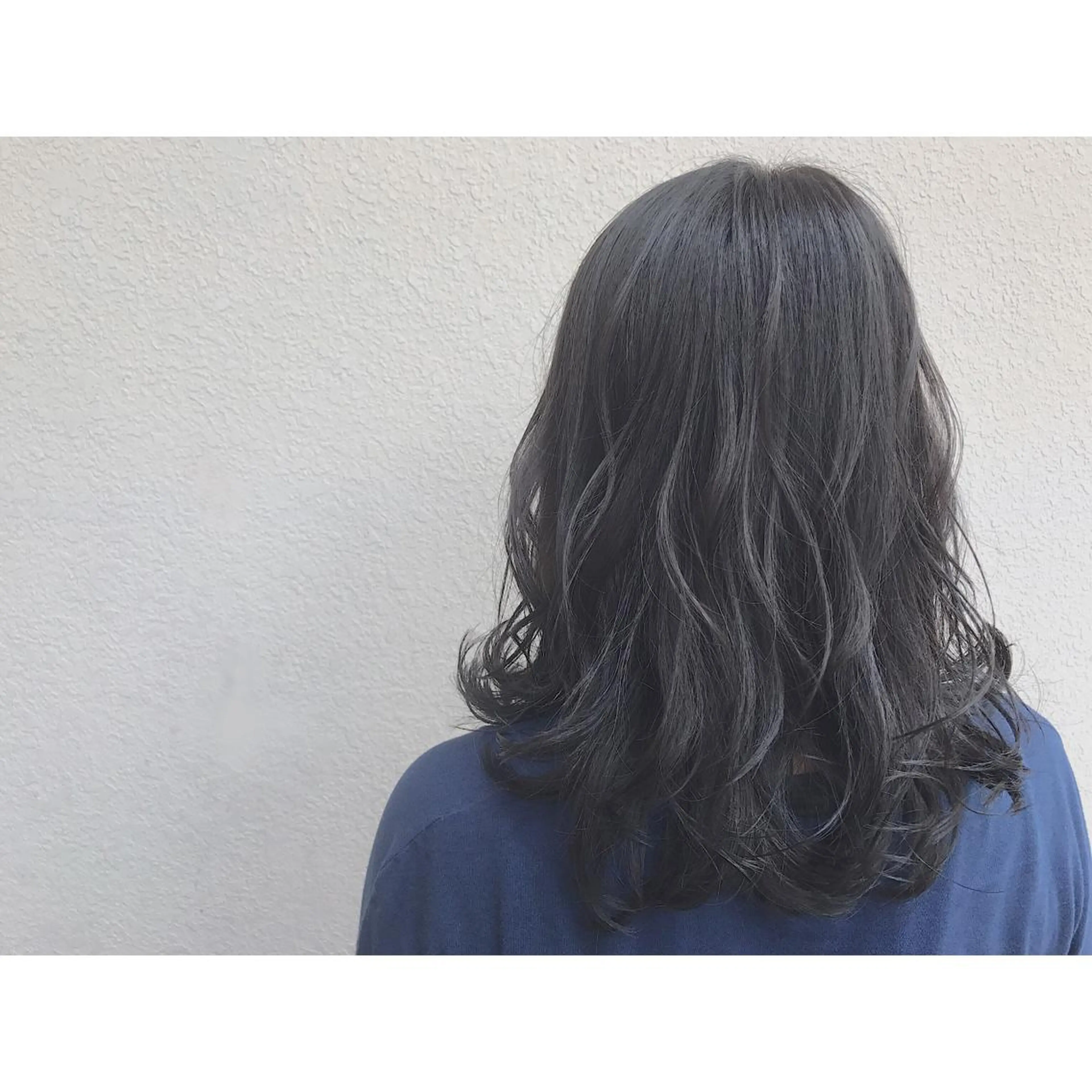 セミロング カラー なかにし まゆみのヘアスタイル