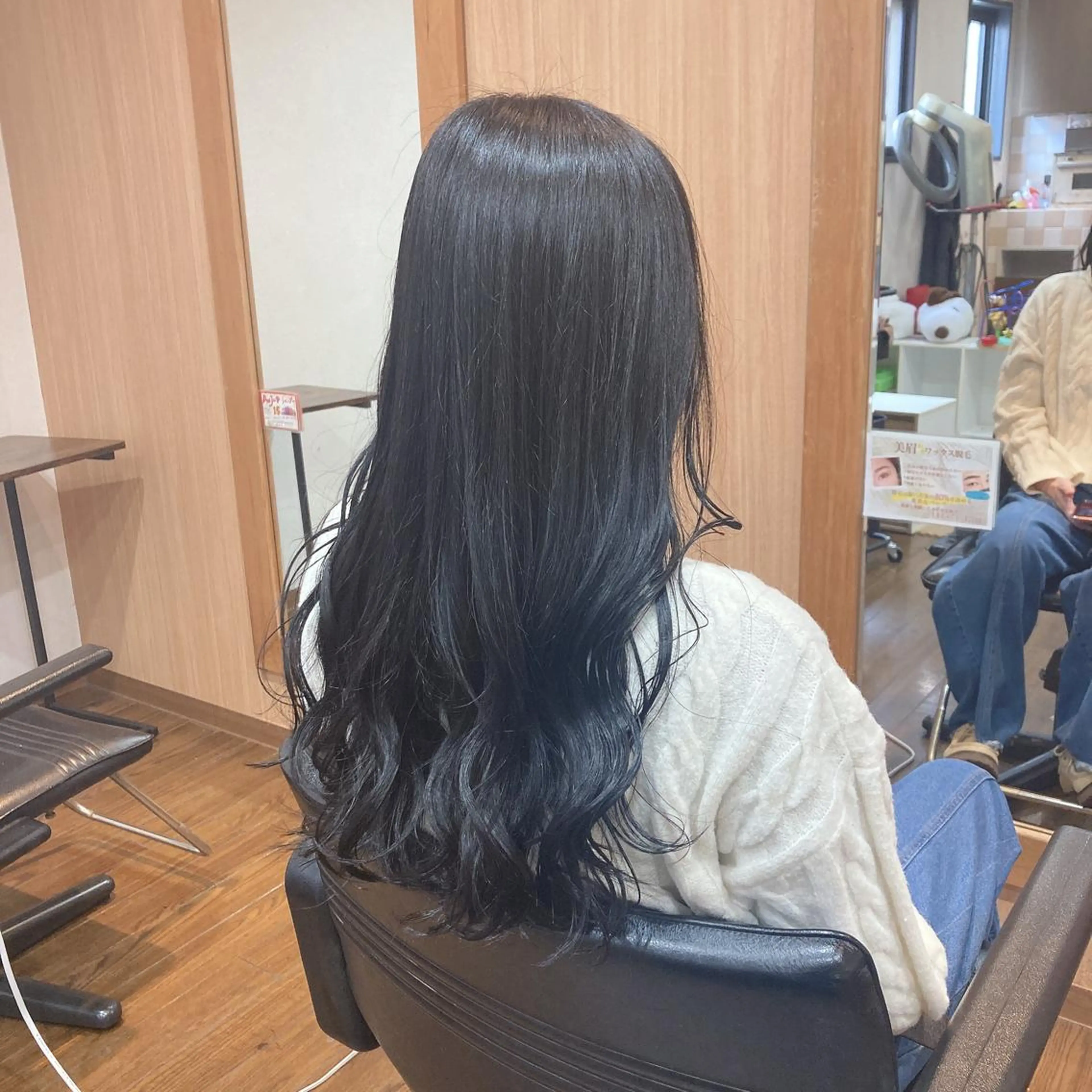ロング MOLLASALON 浅香山店所属・ツジ モモカのヘアスタイル