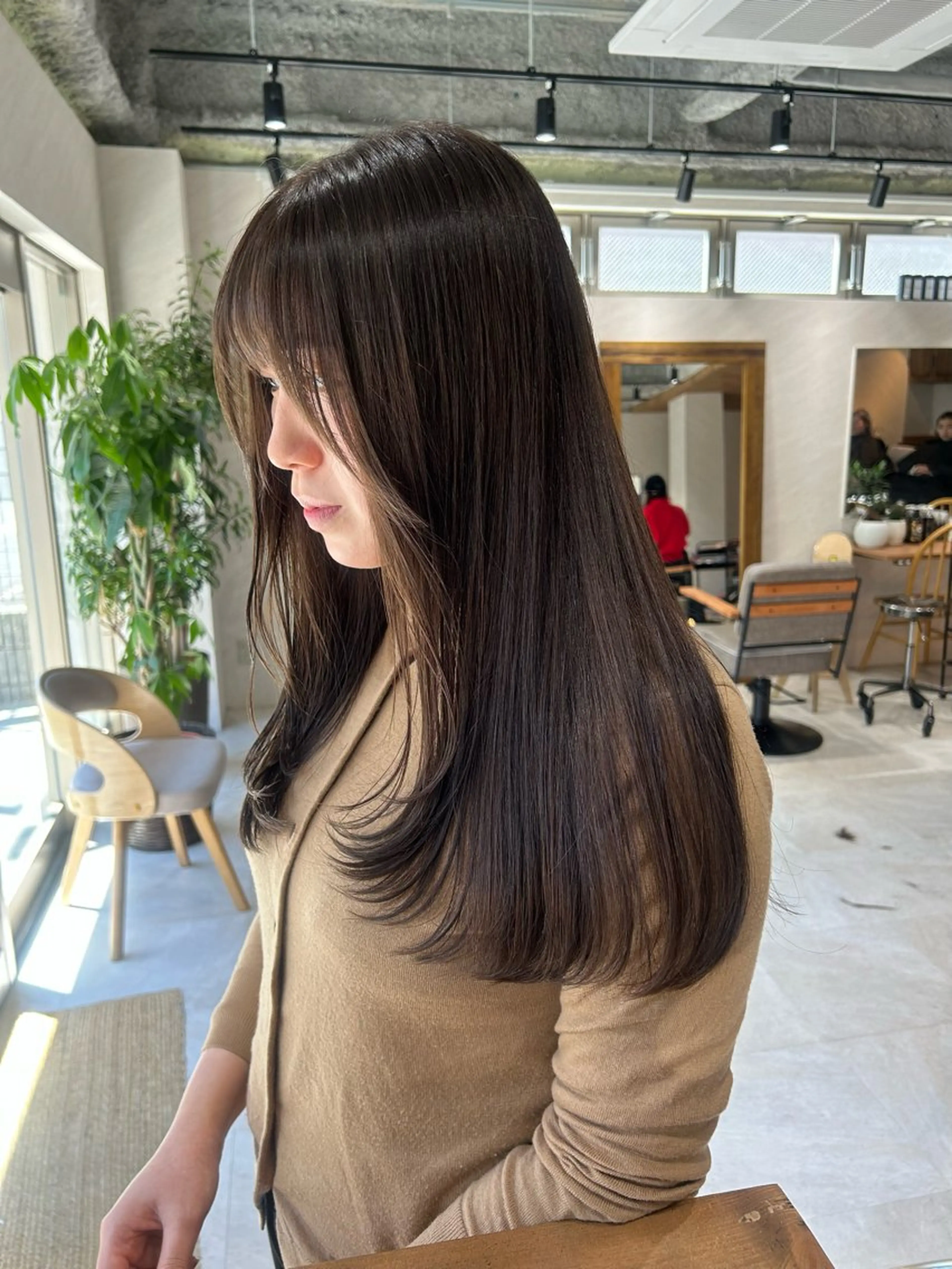 セミロング カラー 🌷横浜/レイヤー /艶カラー🌷のヘアスタイル