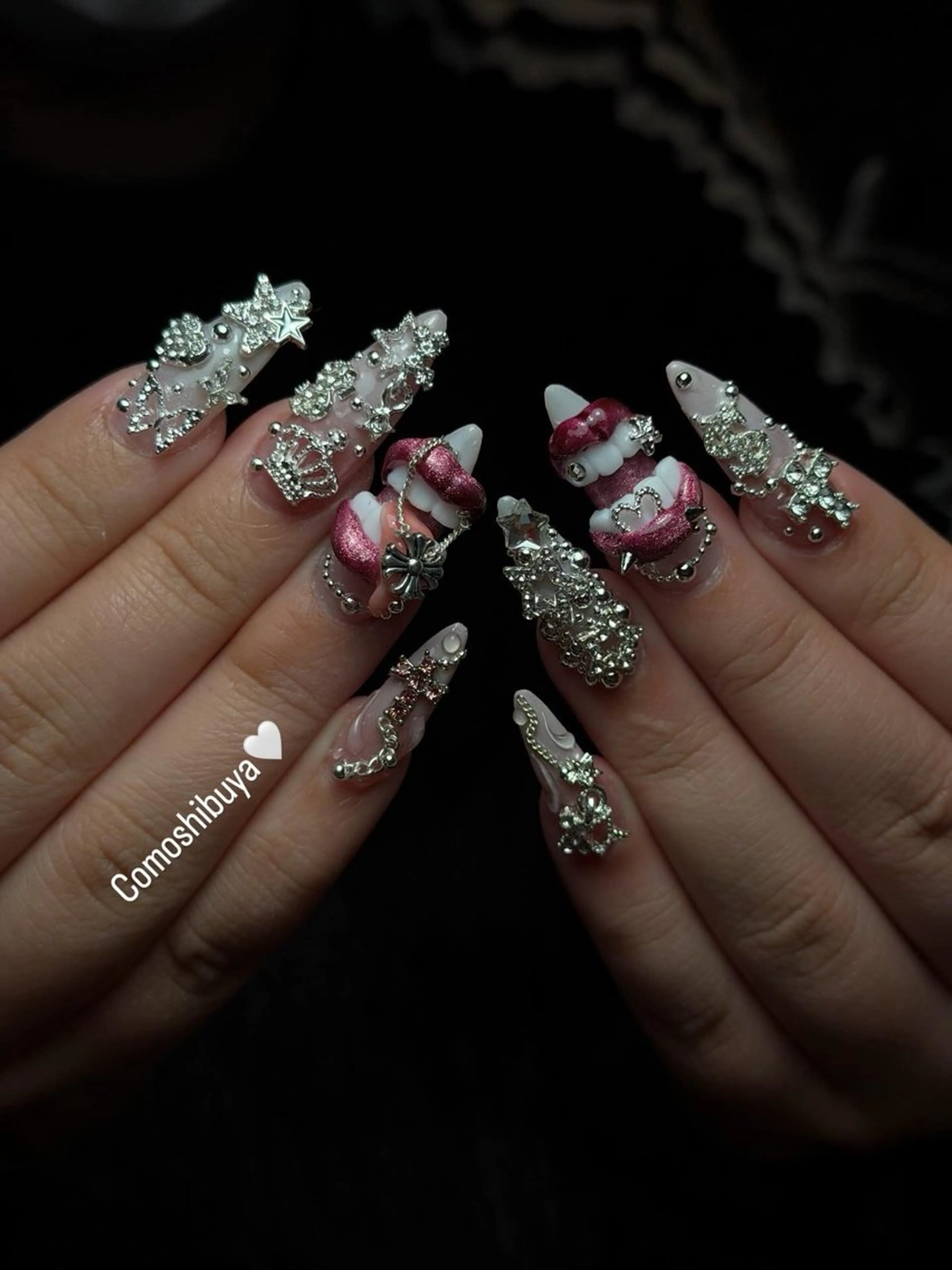 ネイル フレンチネイル グラデーション 韓国ネイル マグネットネイル シンプルネイル ハンドネイル CoMo Nail Studio所属・CoMo Nailのネイルデザイン