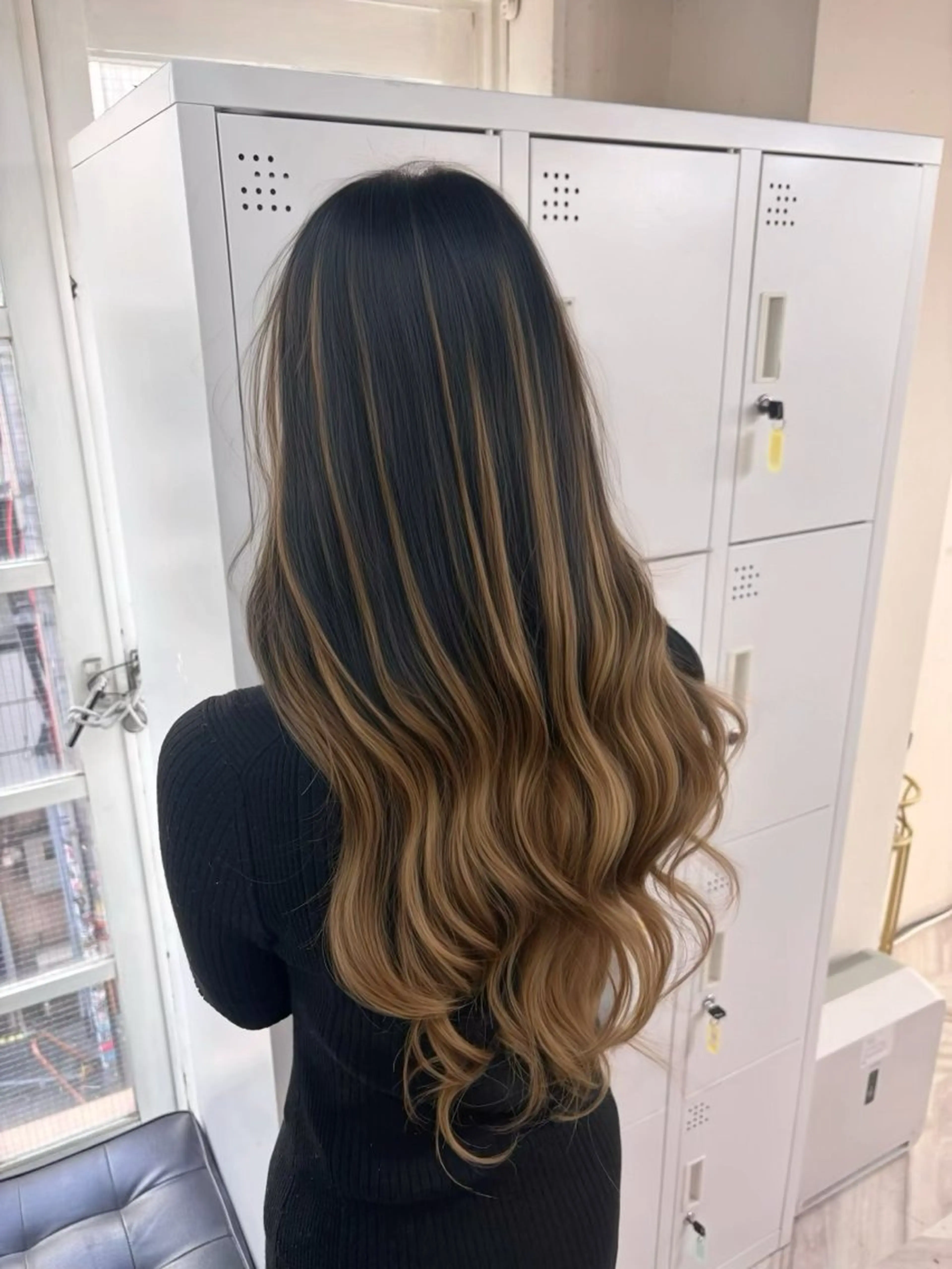 ロング エクステ ロング ヘアカラー エクステ ALPHA りくやのヘアスタイル