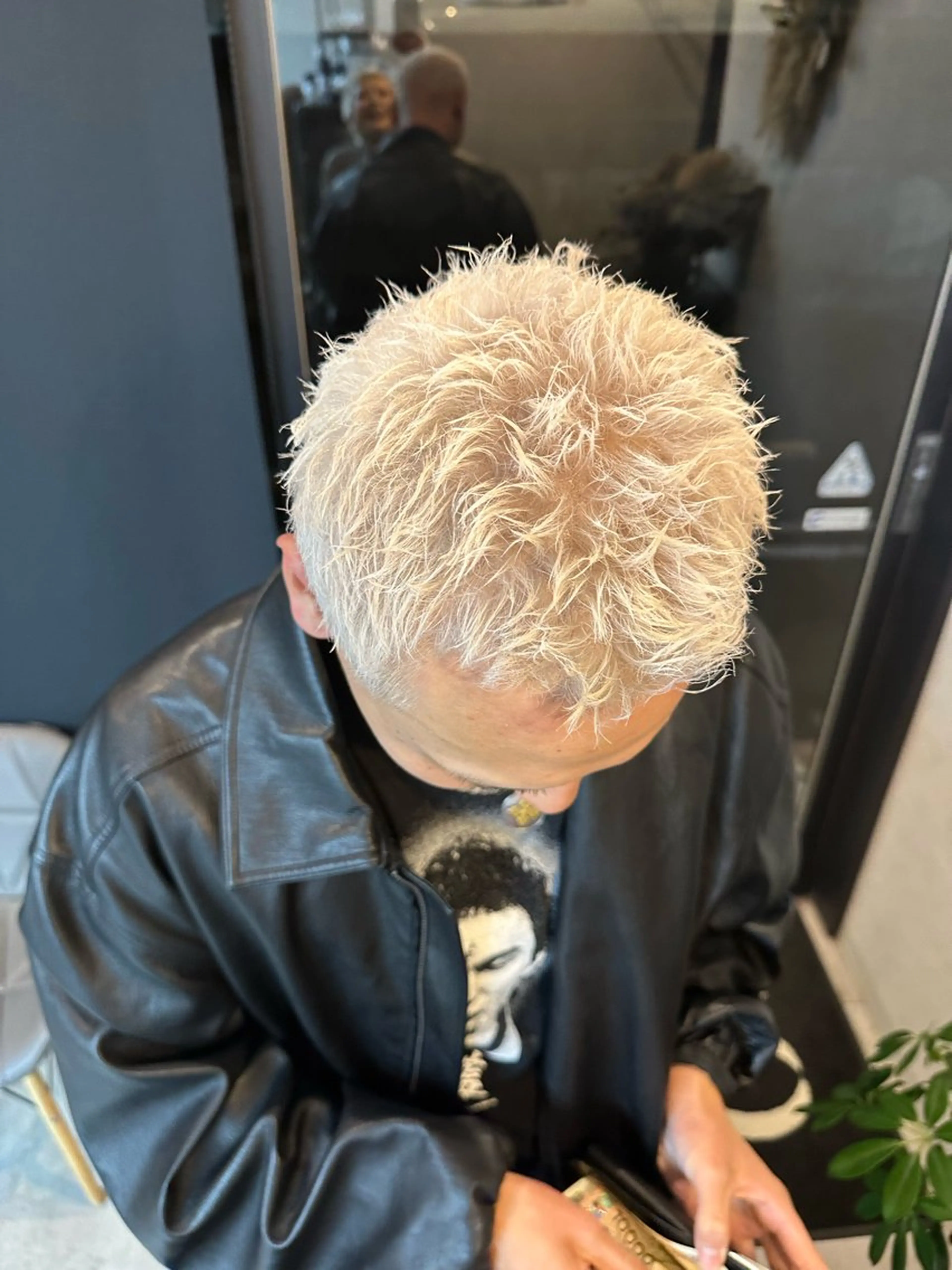 ショート ヘアカラー 中川 舞のヘアスタイル