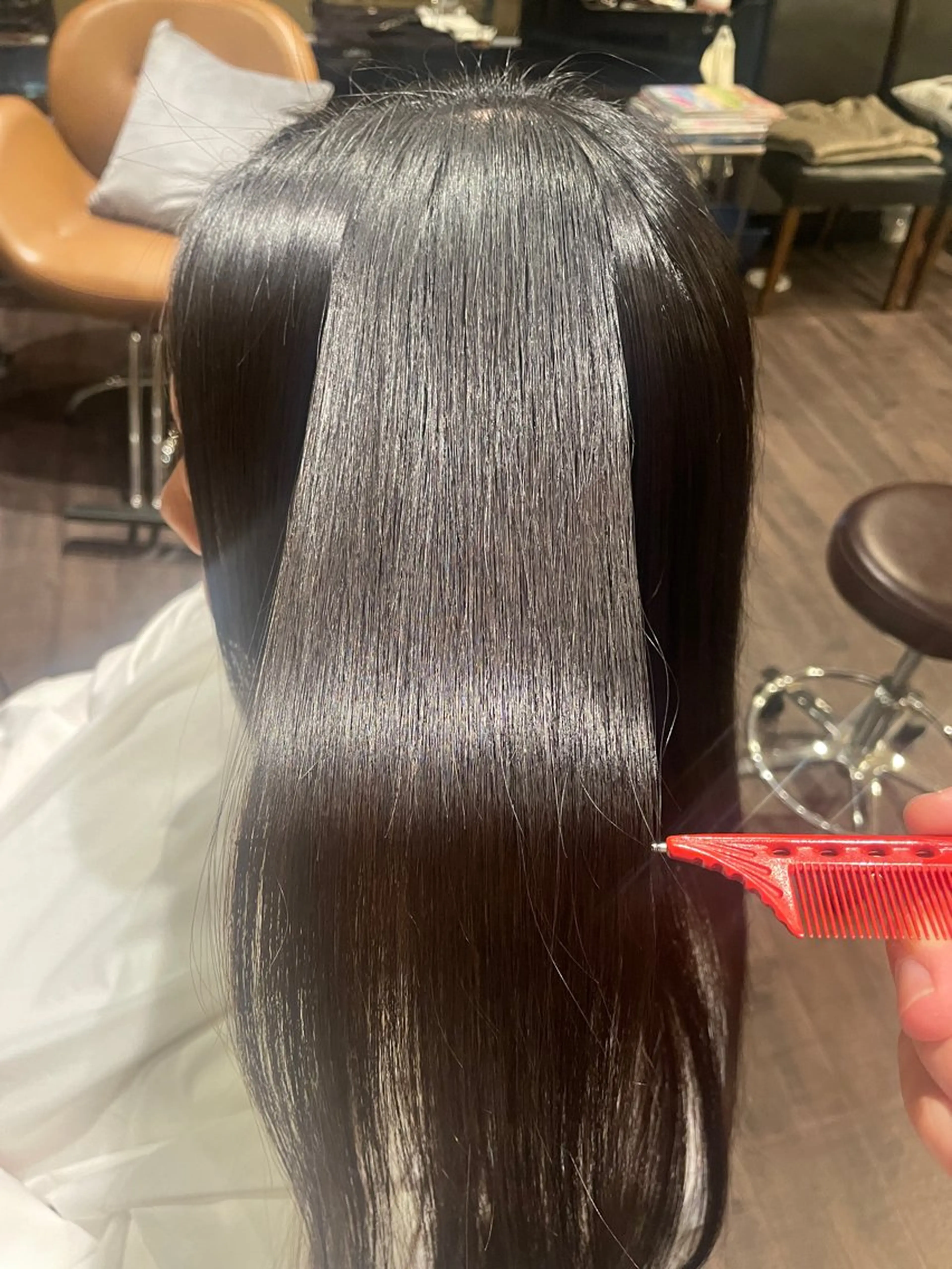 セミロング カラー カット ヘアカラー トリートメント Mavie hair所属・髪質改善×潤艶カラー ⭐️岡田崇彰のヘアスタイル