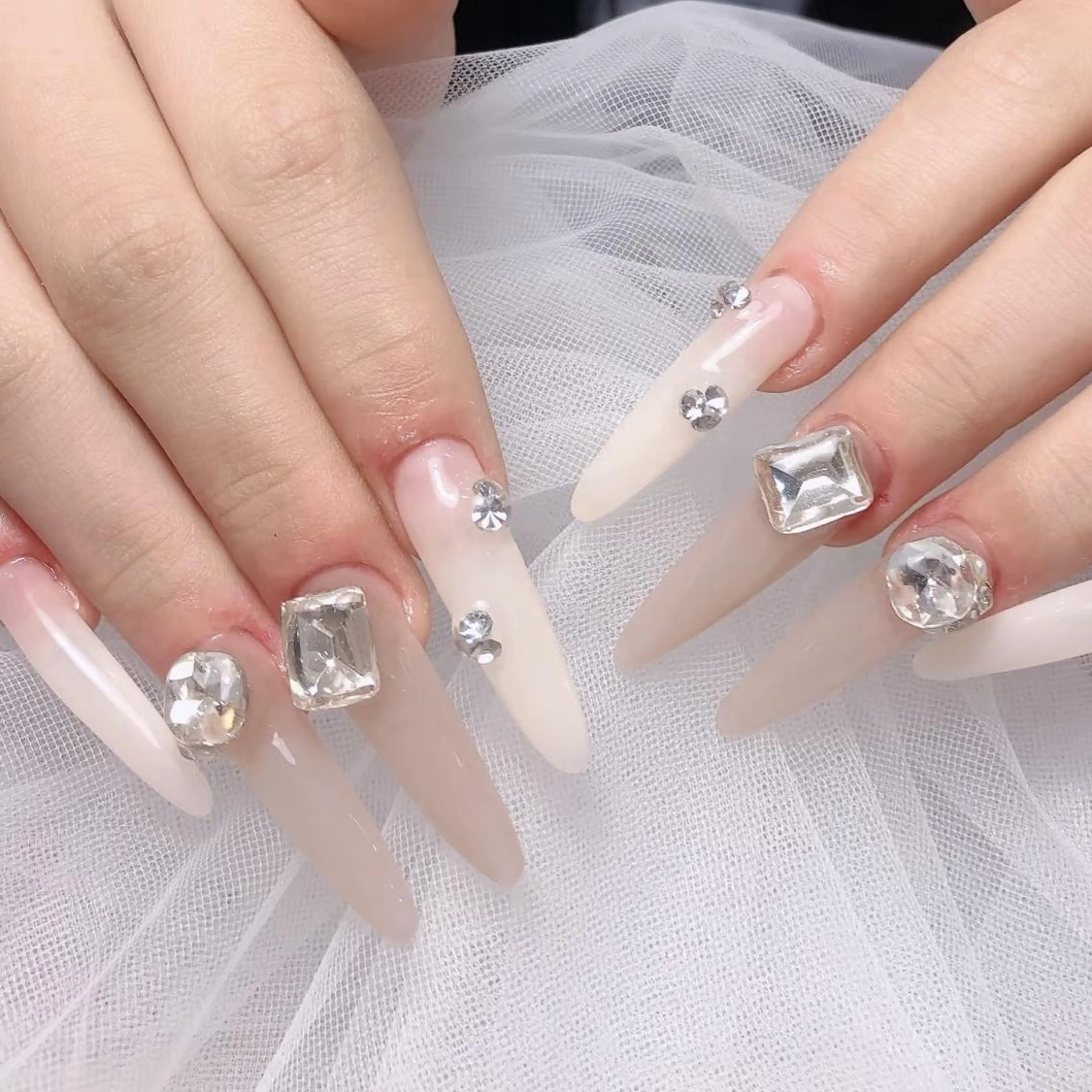 ネイル ハンドネイル DEMAIN- 🌹のネイルデザイン