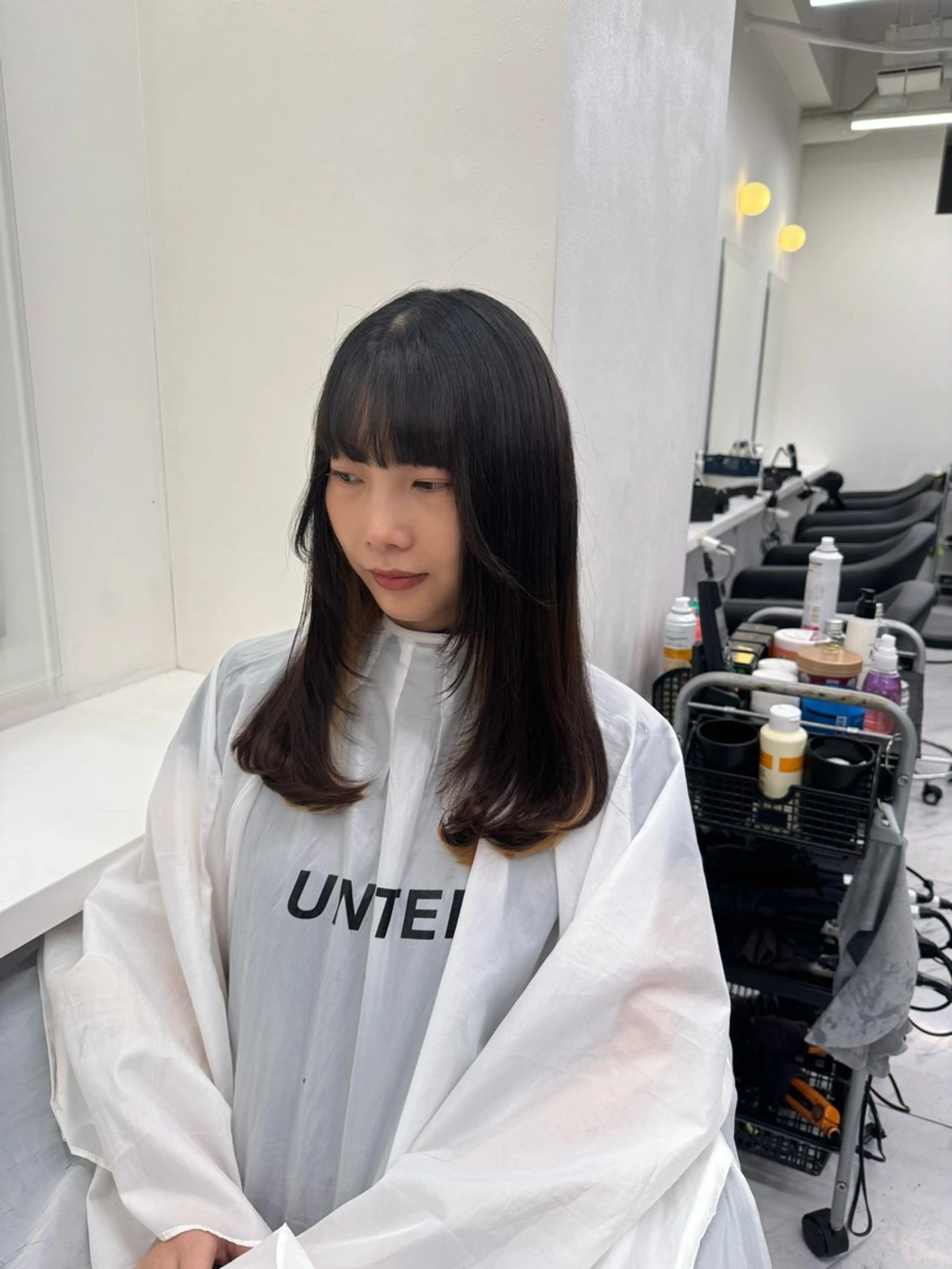ミディアム カラー ヘアアレンジ インナーカラー レイヤーカット カット ヘアカラー トリートメント ヘッドスパ ヘアセット 顔まわりカット の達人のヘアスタイル