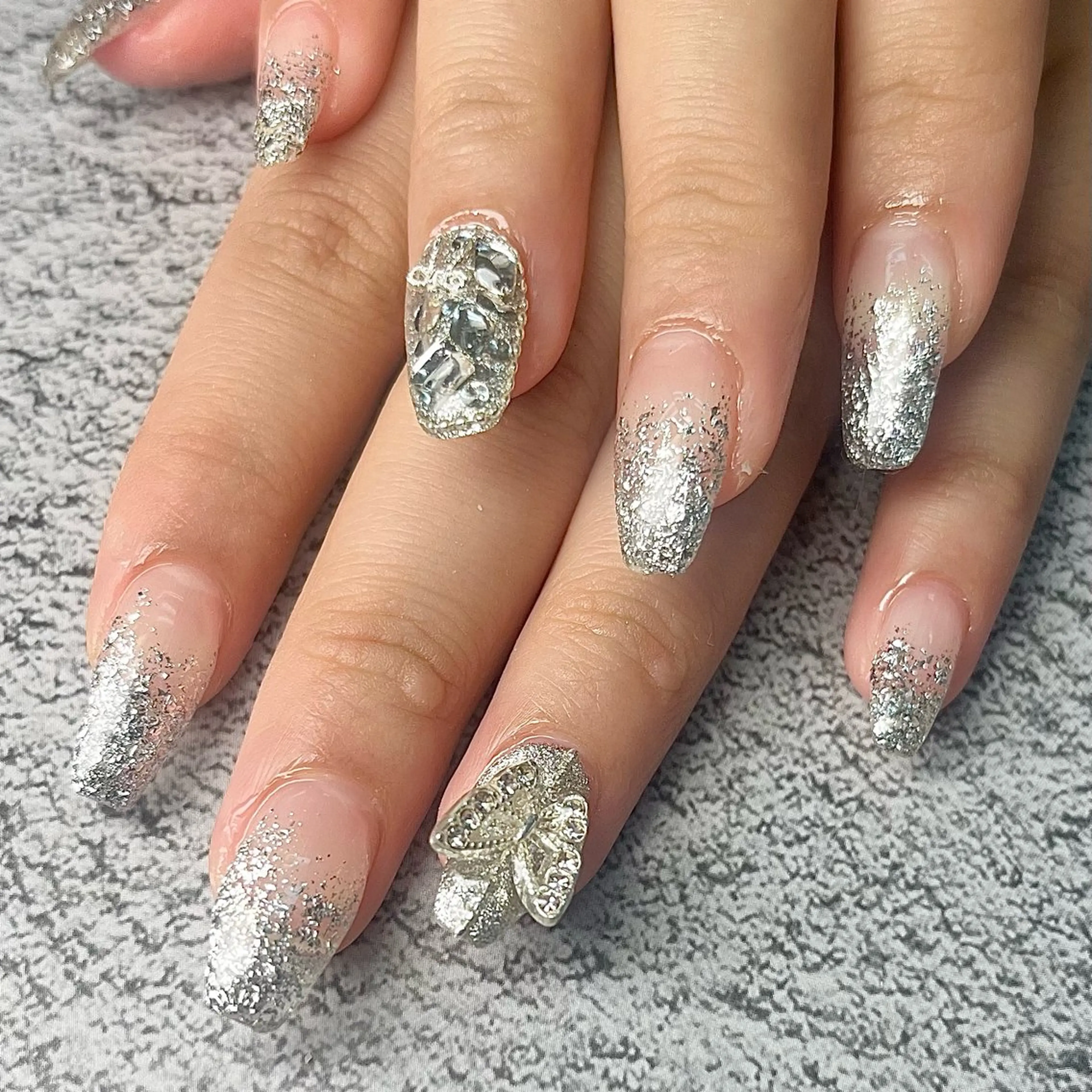 ネイル アートネイル リボン ワンホンネイル ハンドネイル Queen nail 北堀江 ASUKAのネイルデザイン