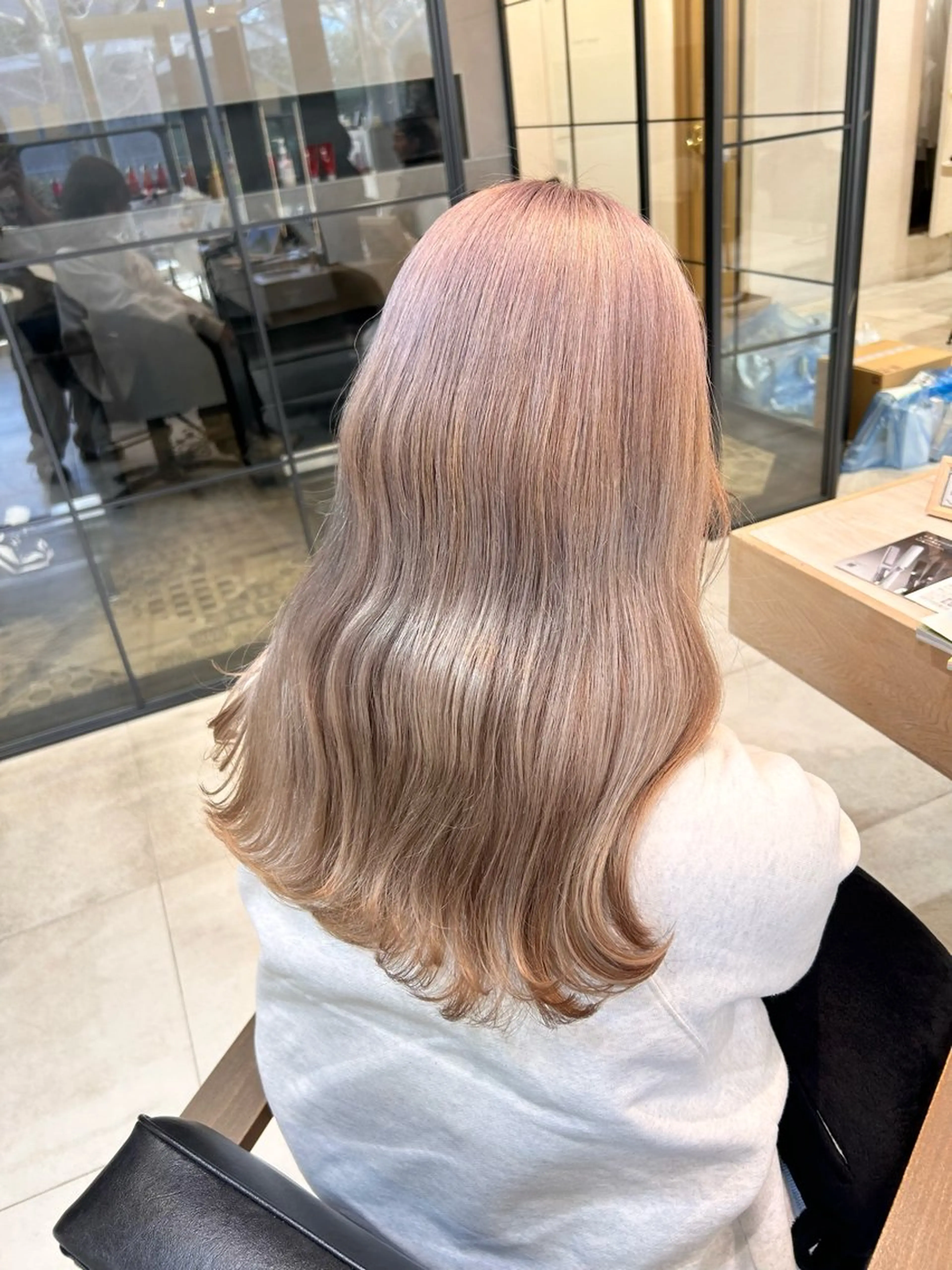 【✨️OPEN記念✨️】ブリーチカラー＋超音波トリートメントの写真