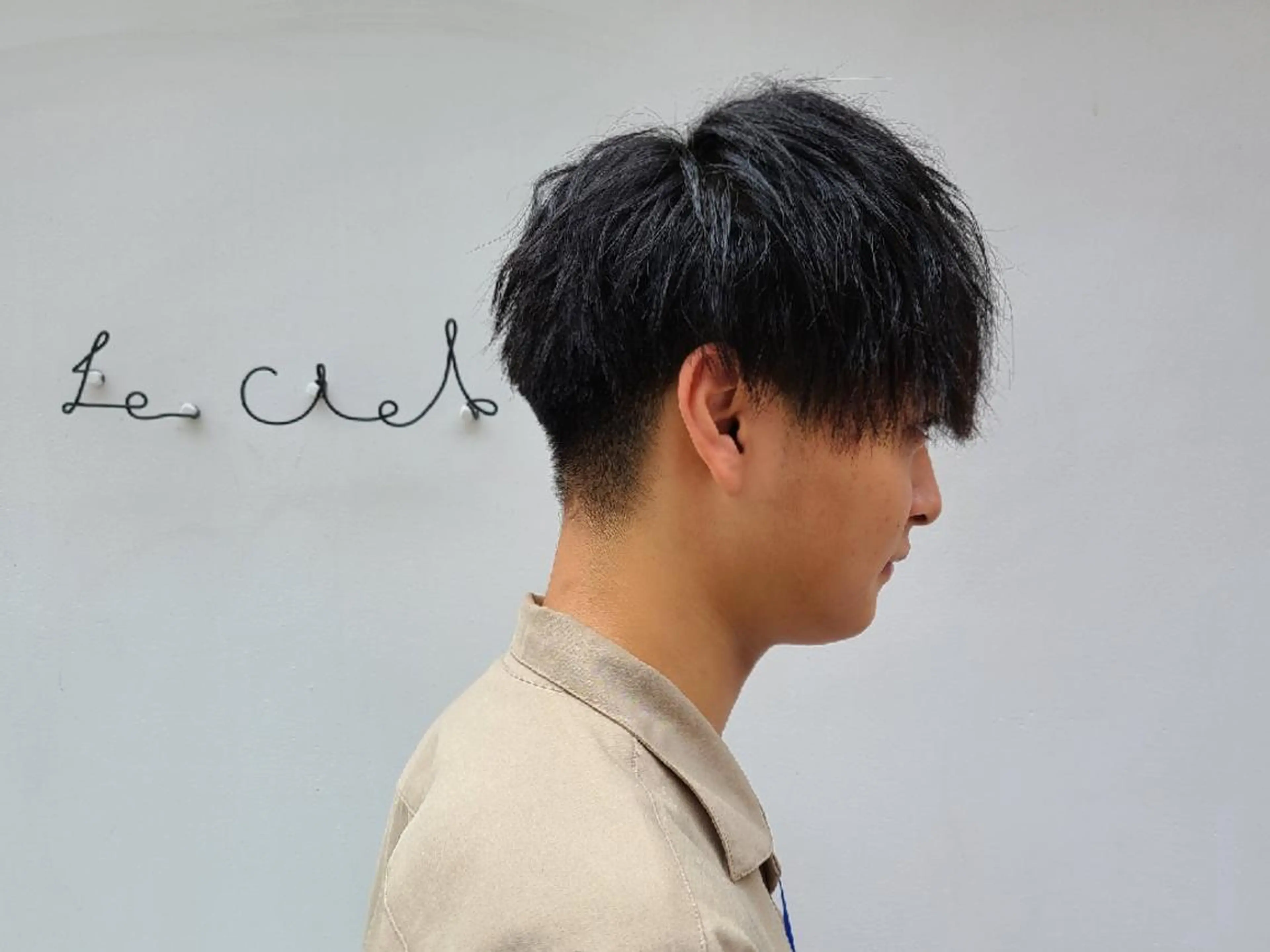 メンズ ショート ダウンパーマ メンズパーマ 刈り上げ 隈元 光のヘアスタイル