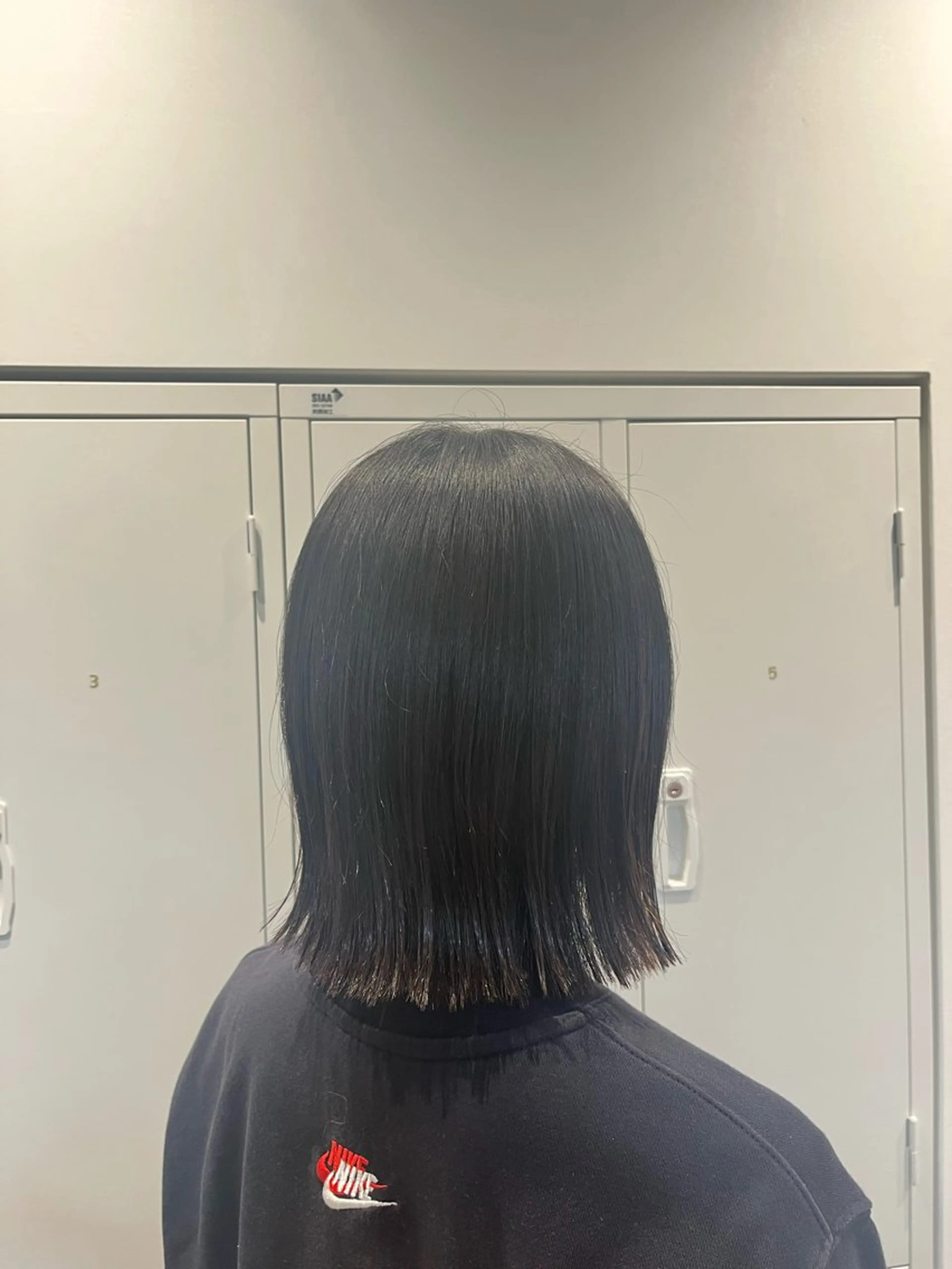 ミディアム カット ヘアカラー トリートメント 艶ボブ🌼 MAHOのヘアスタイル