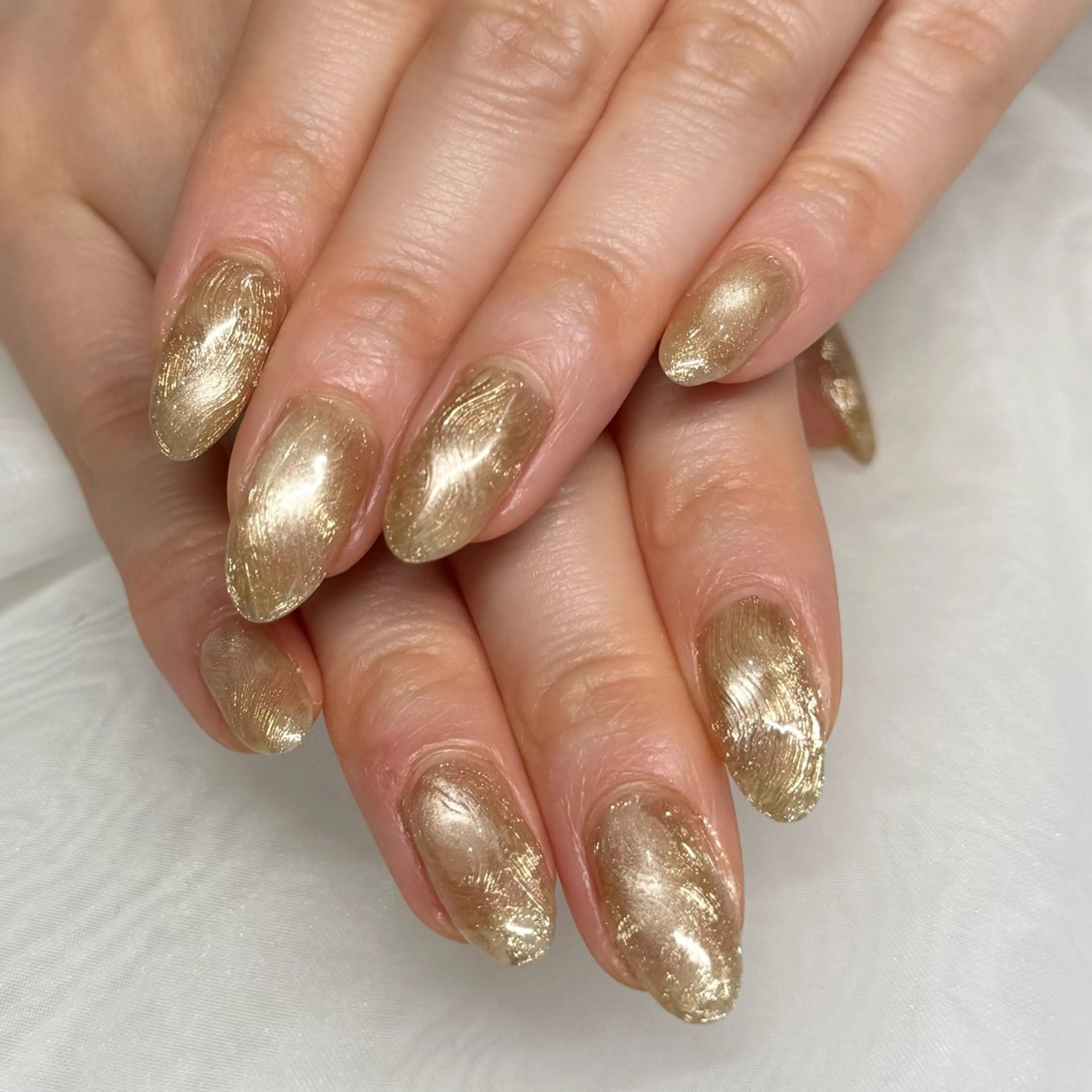 ネイル ゴールド ニュアンスネイル ハンドネイル Carina Nail所属・CarinaNail Chieのネイルデザイン