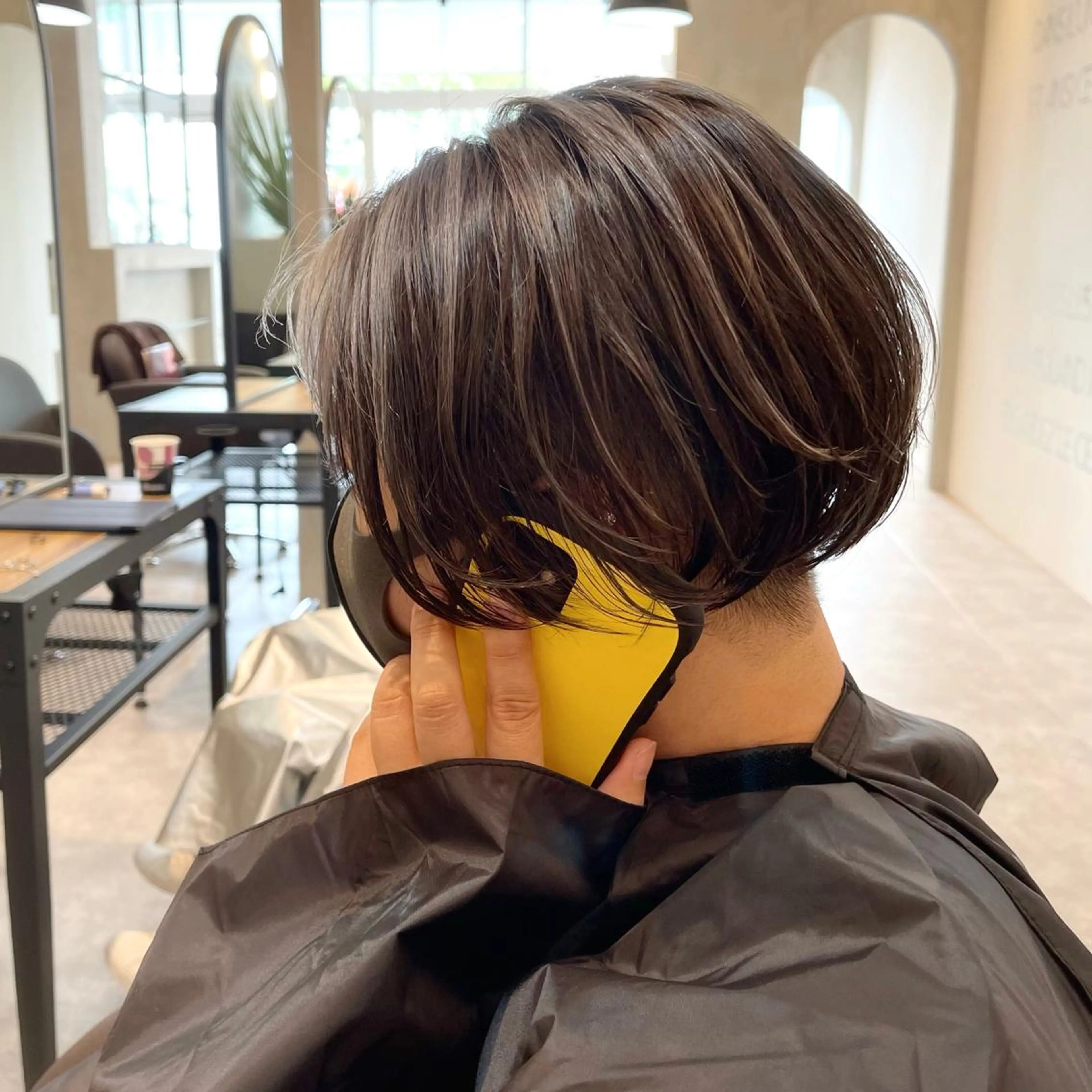 ショート カラー ヘアアレンジ バレイヤージュ デザインカラー ハイライトカラー 外国人風カラー ハイライト アンドウ ユウ/ レイヤーカット/韓国のヘアスタイル