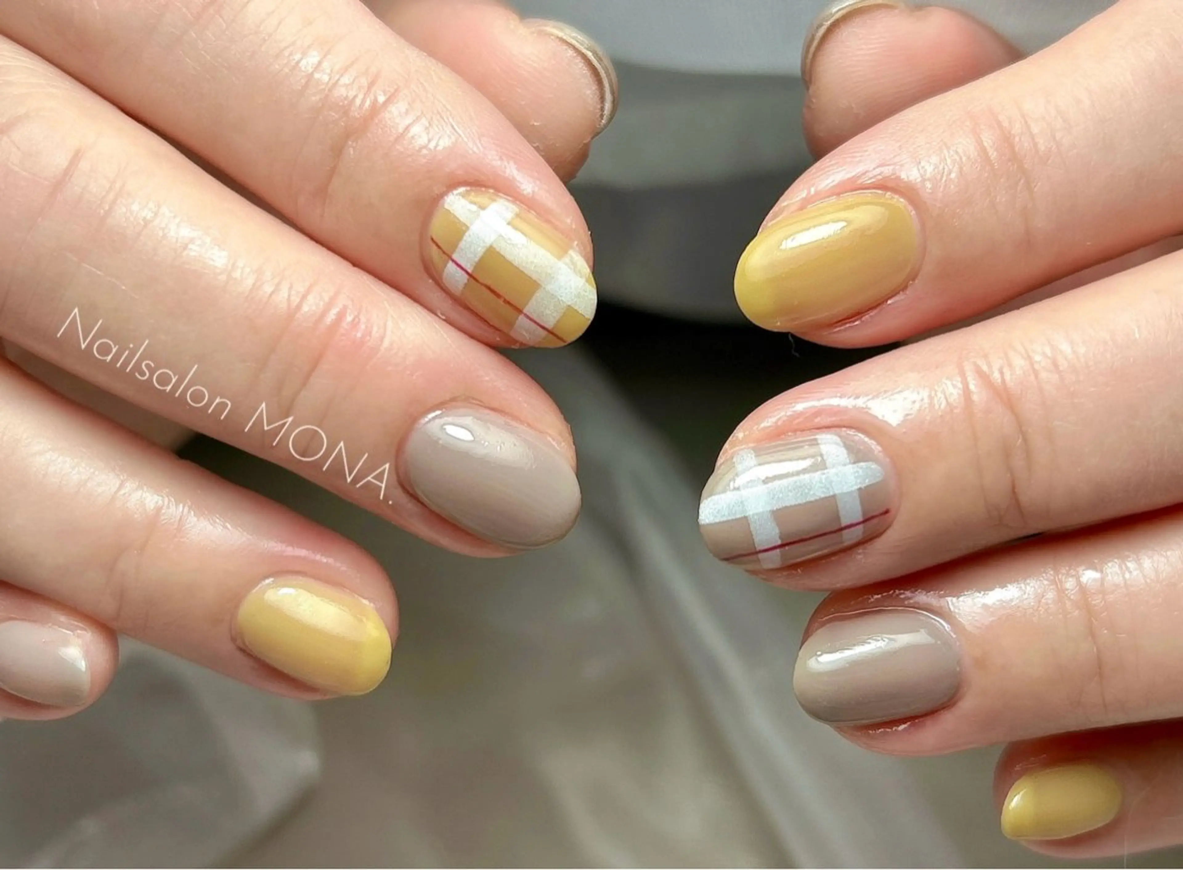 ネイル 黄色 ハンドネイル Nailsalon MONA.のネイルデザイン