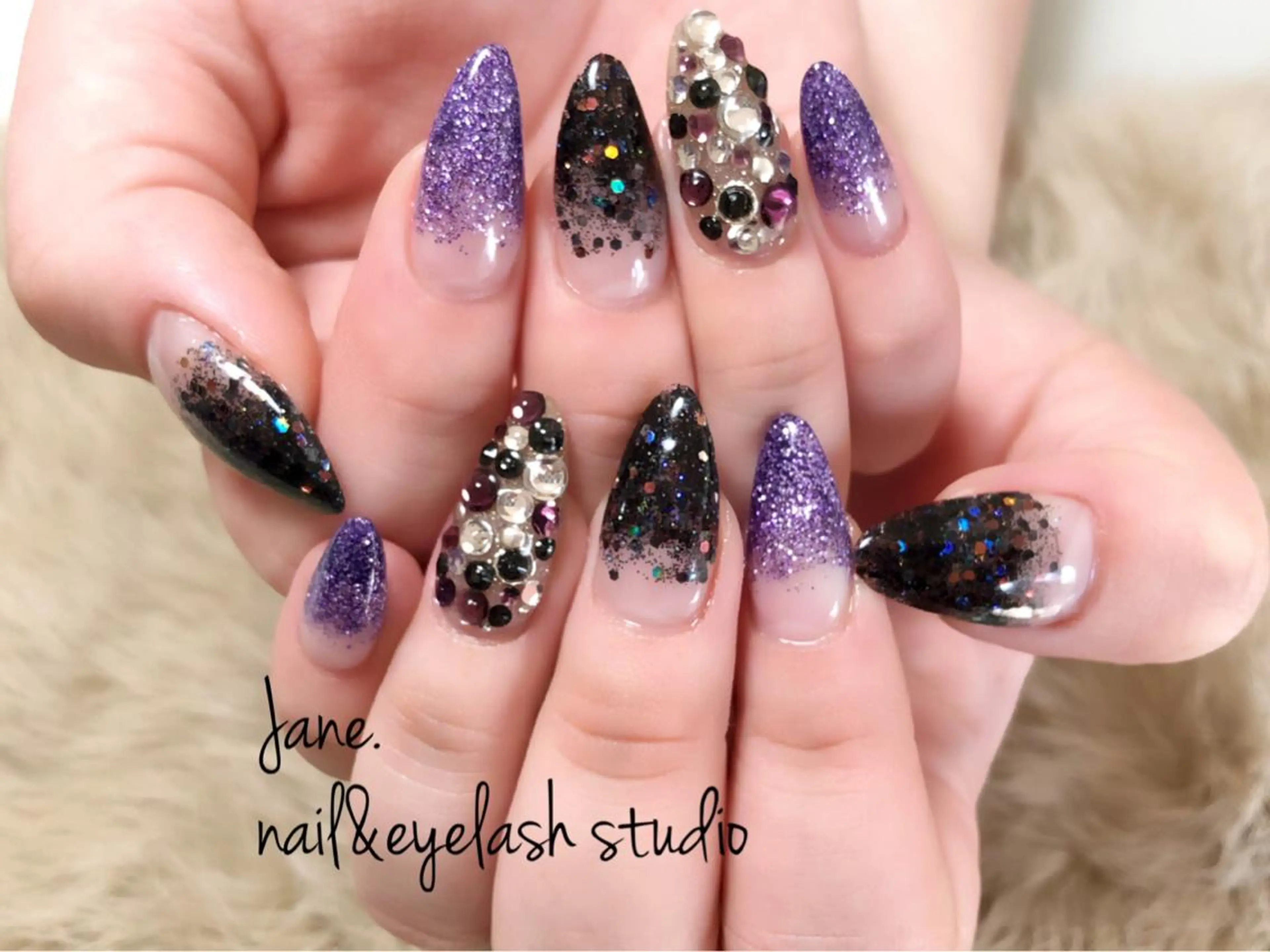 ネイル Yakko pas á pasのネイルデザイン