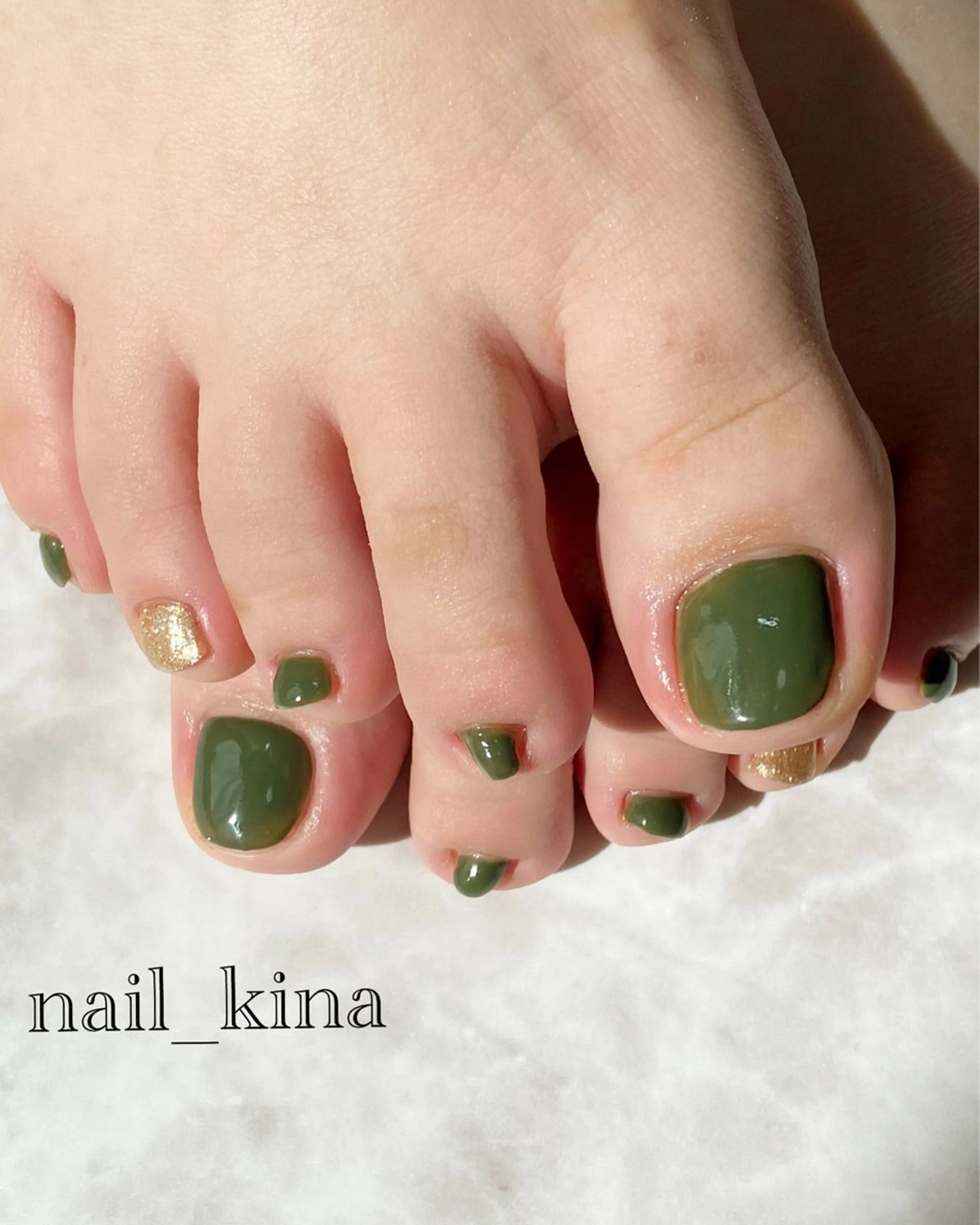 ネイル フットネイル ワンカラーネイル nail_ kinaのネイルデザイン