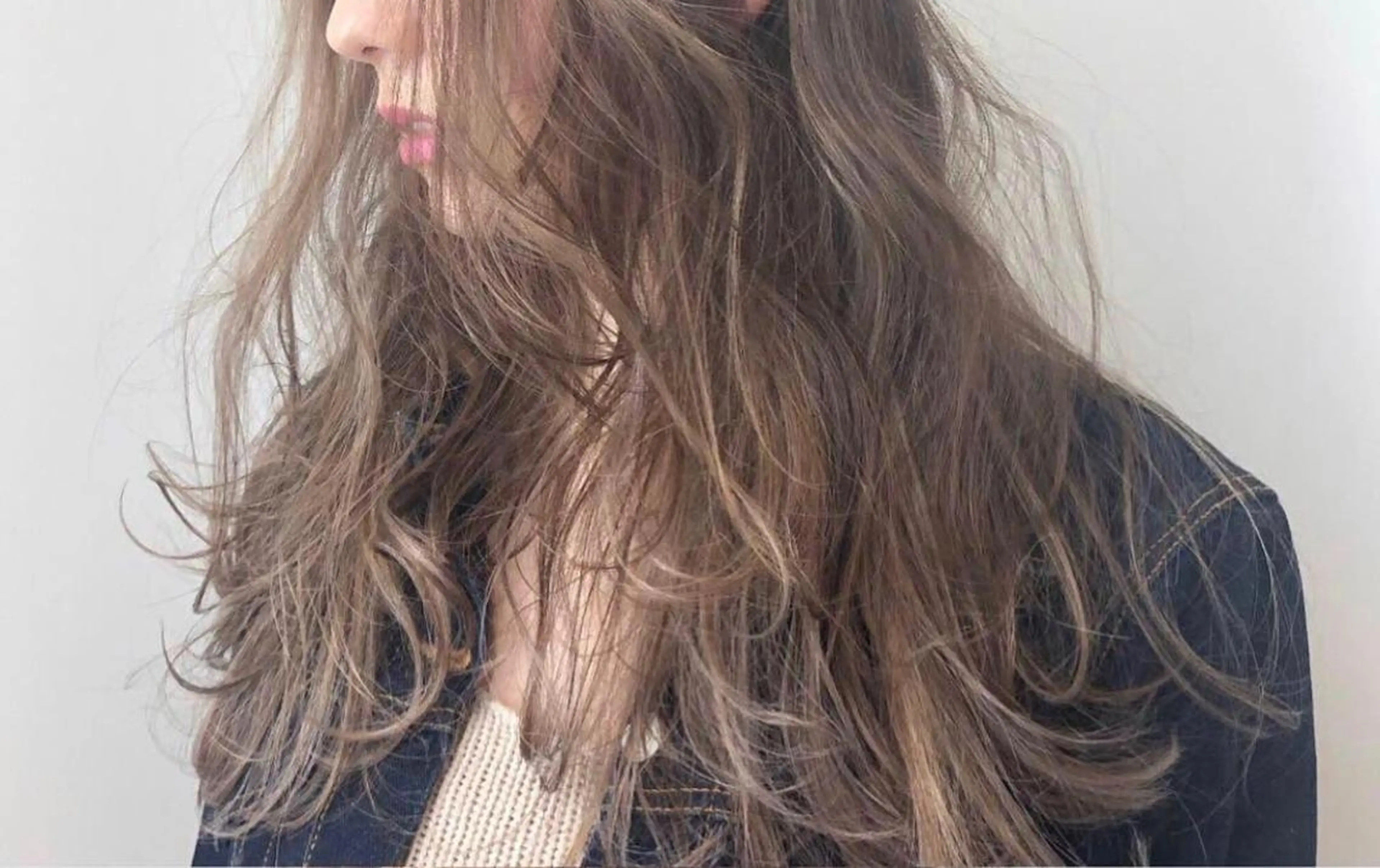 ミディアム カラー ベージュカラー ハイライトカラー ハイライト ヘアカラー トリートメント ケア剤オタク×海外 ヘア長谷川裕起のヘアスタイル