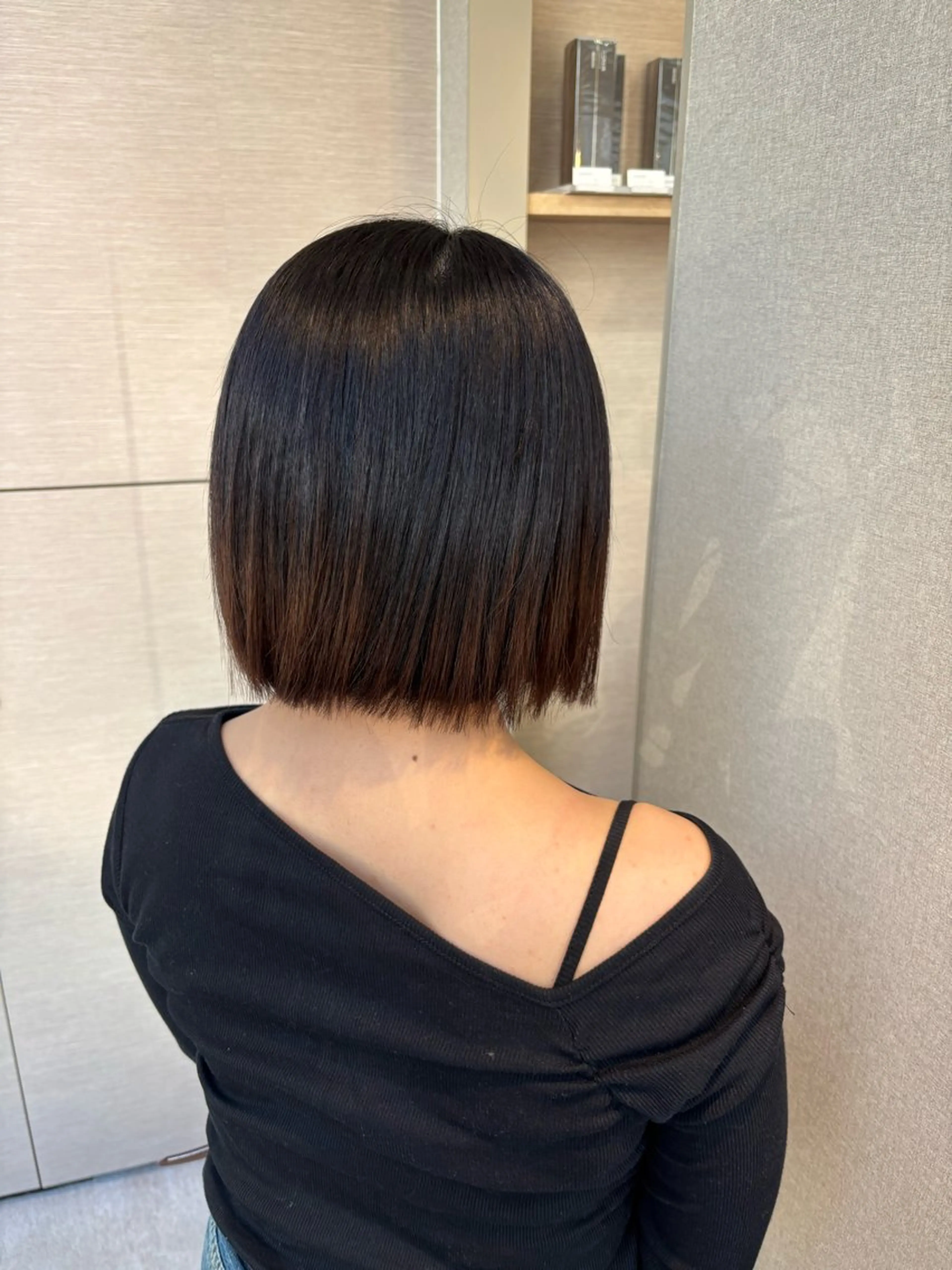 ショート 切りっぱなしボブ ボブ 🍀あんず Nosh/博多のヘアスタイル