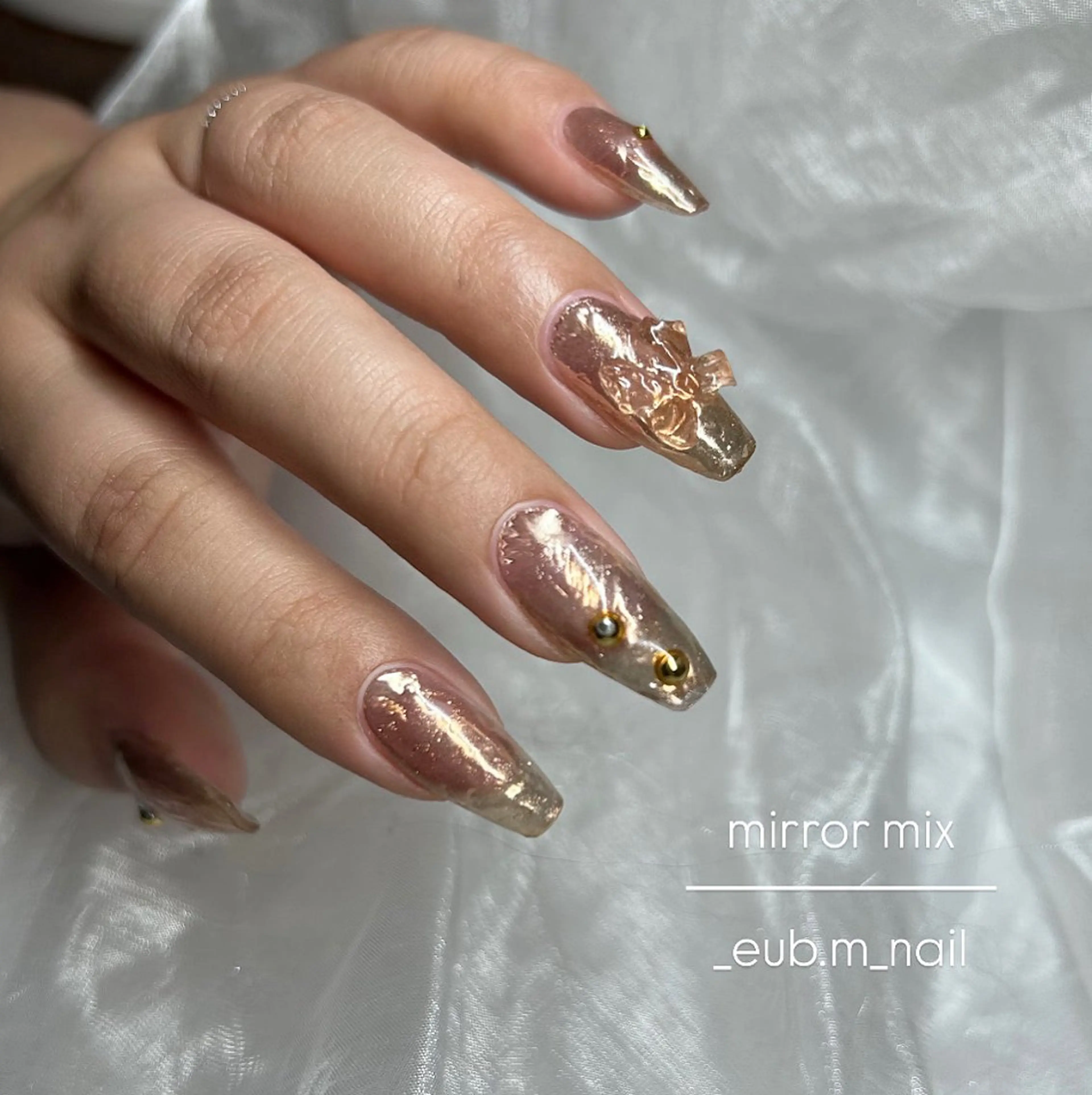 ネイル ミラーネイル ハンドネイル 深夜ネイルサロン eub.m_nailのネイルデザイン