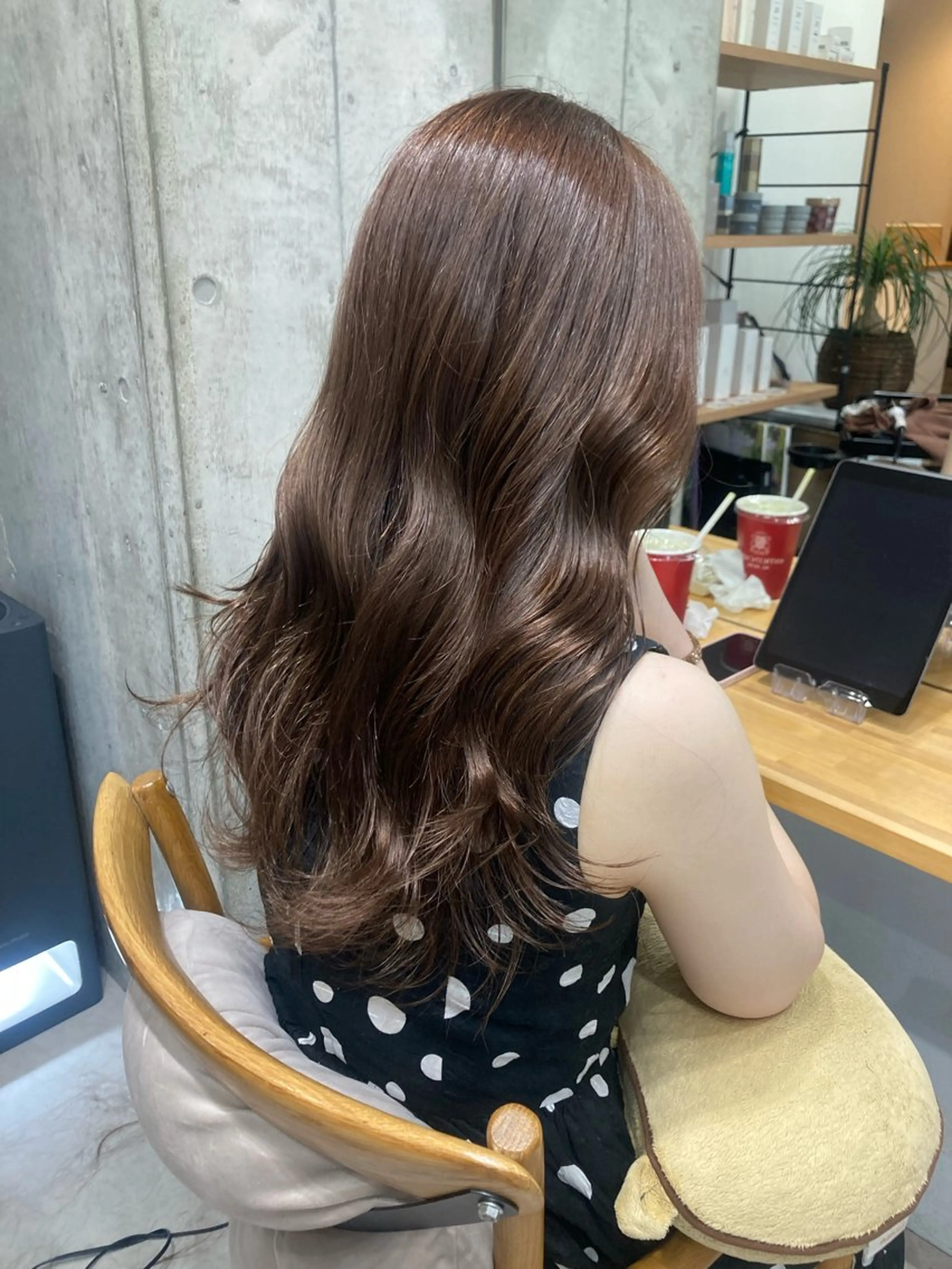 ロング ✨色持ちの良い艶 カラー✨蟹江真世のヘアスタイル