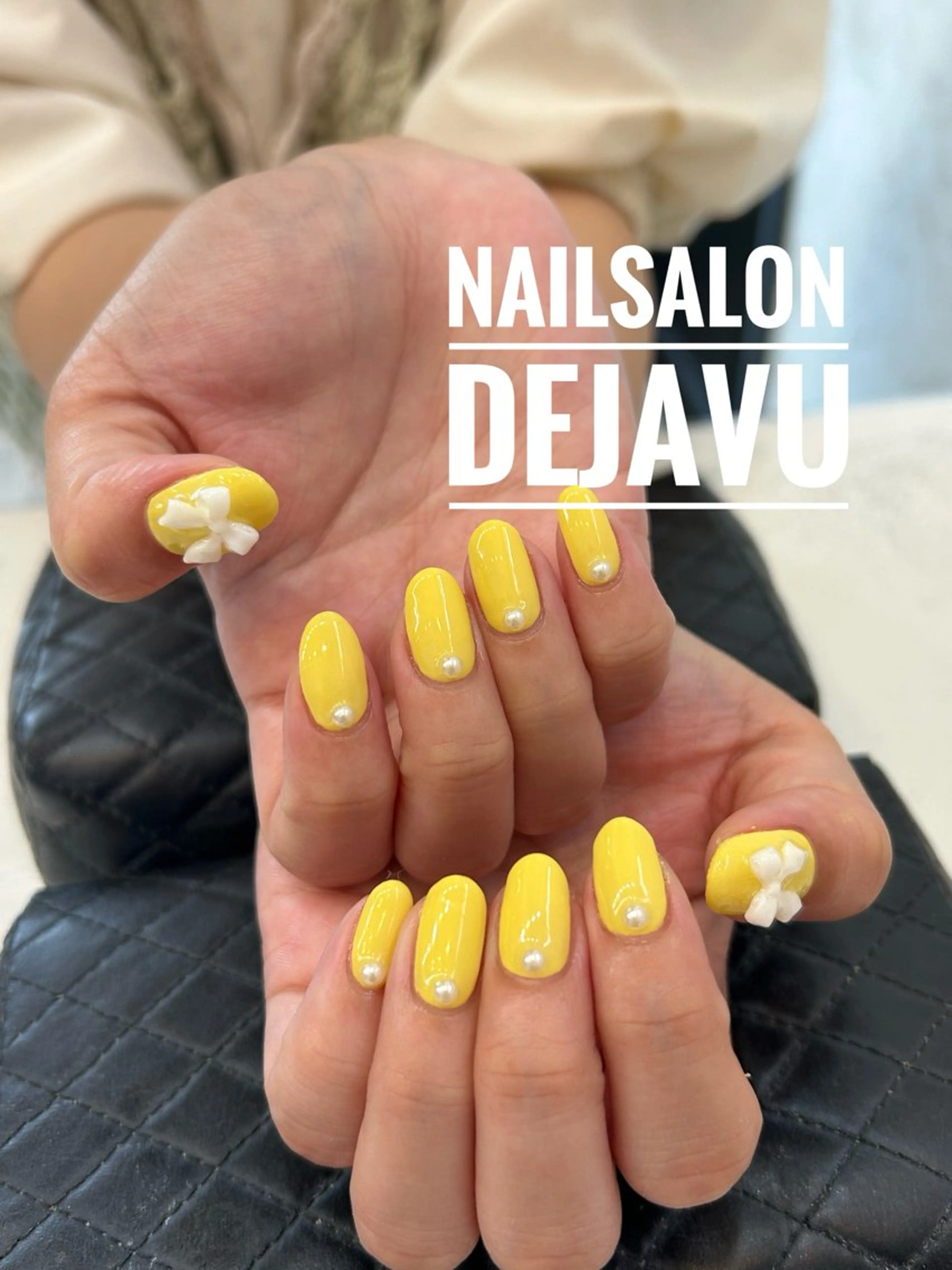 ネイル リボン ストーンネイル ハンドネイル Nailsalon Dejavu Yokosuka所属・Nailsalon Dejavuのネイルデザイン