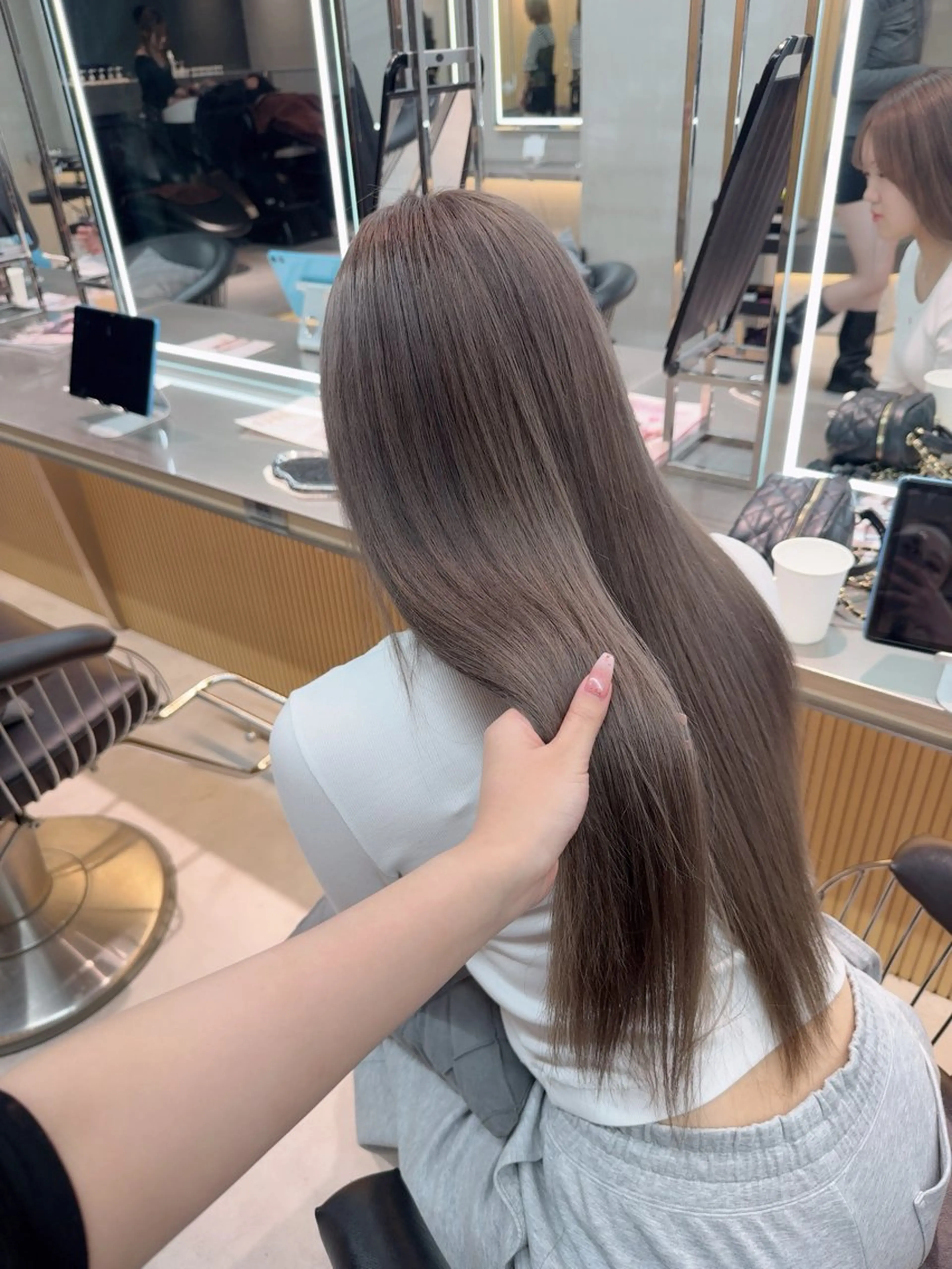 ロング カラー ヘアカラー トリートメント ARIA💎縮毛矯正 ブリーチ💎複雑履歴のヘアスタイル