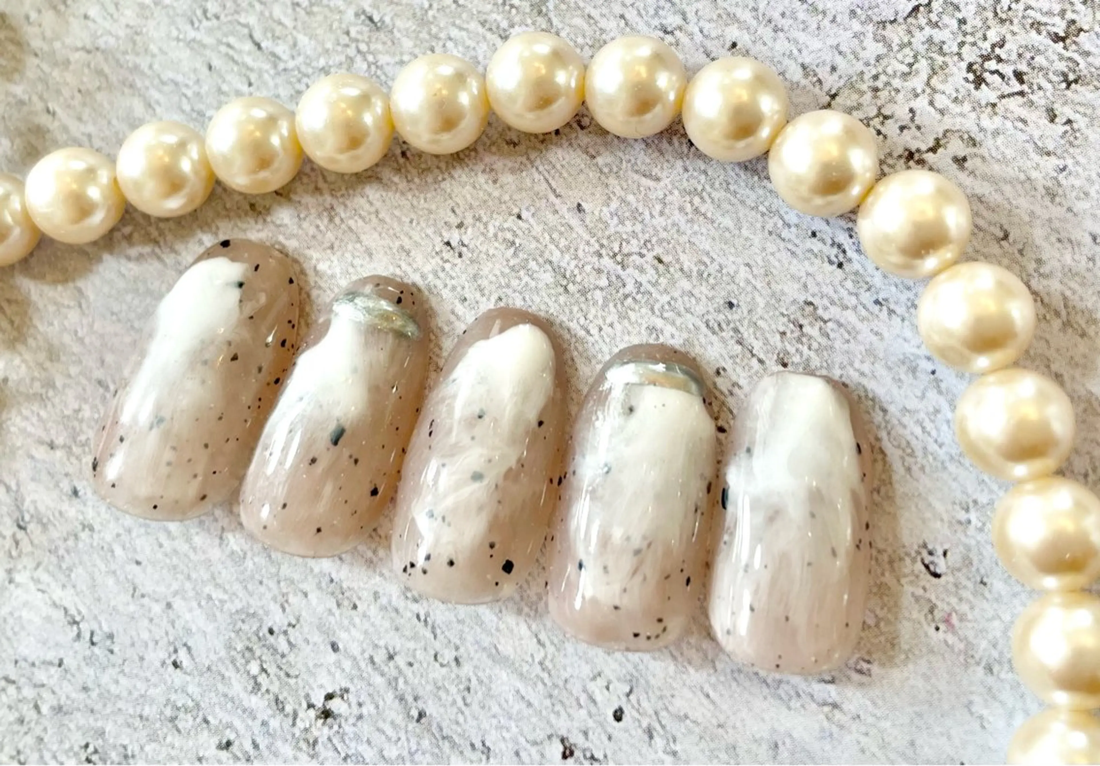 ミディアム BURGUNDY 🌹eriのネイルデザイン