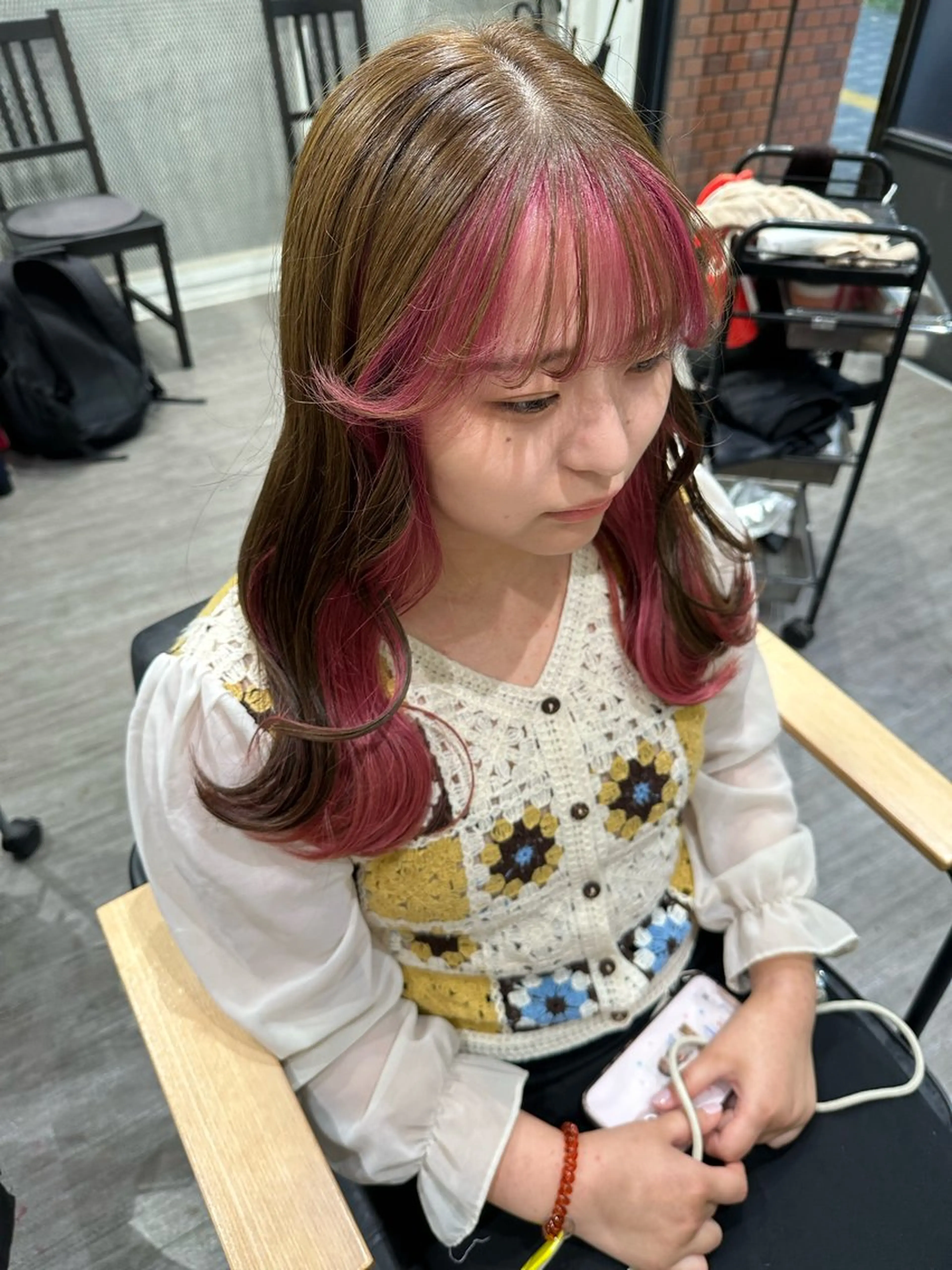 セミロング カラー ベージュカラー オリーブベージュ ピンクカラー 艶髪レイヤー上田 紗也🇰🇷💗のヘアスタイル