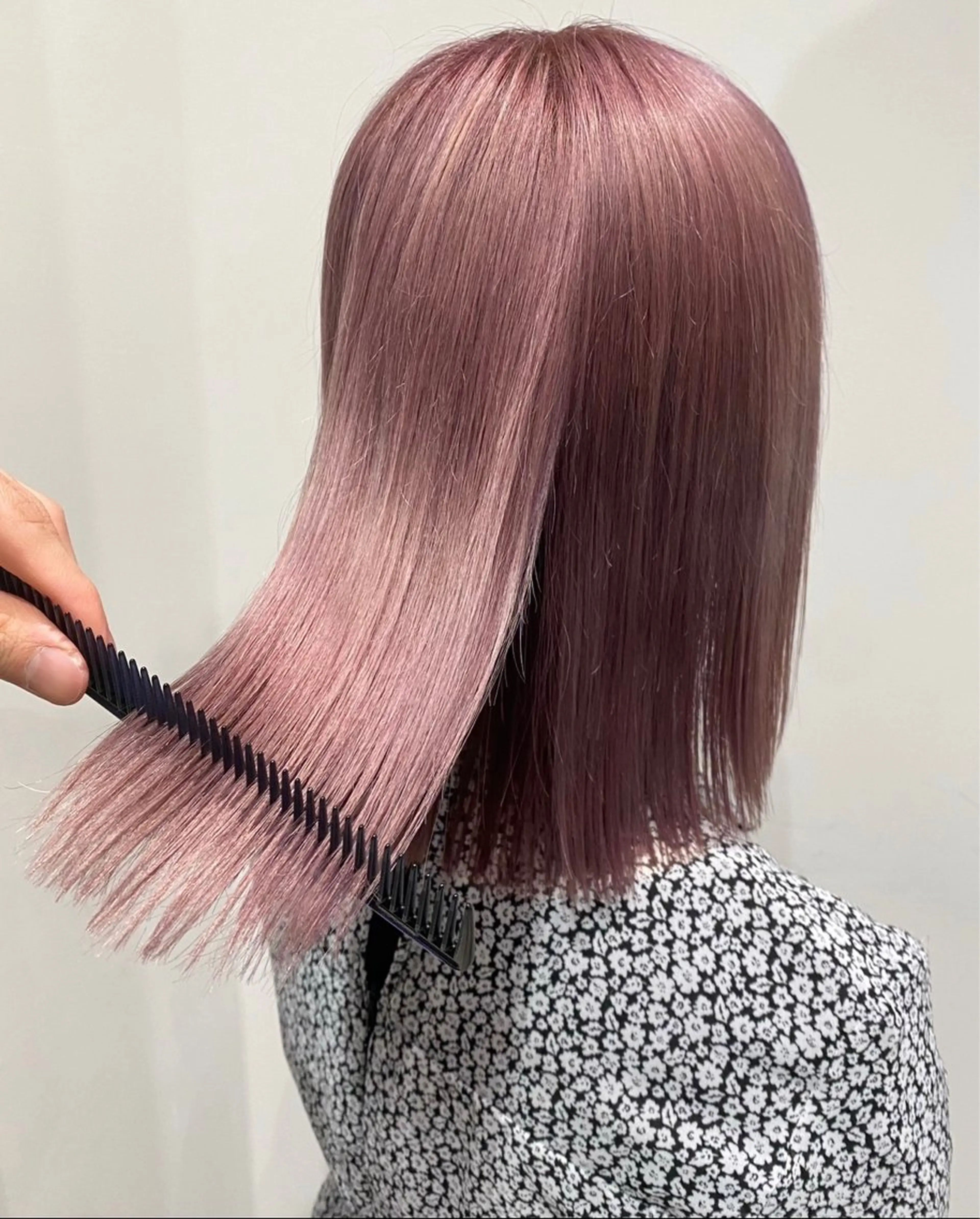 ロング カラー パーマ ヘアアレンジ ベージュカラー ブリーチ 透明感カラー グレージュ ラベンダーカラー ヘアカラー GO TODAY SHAiRE SALON所属・韓国レイヤー🪞/ 透明感🫧/コウヘイのヘアスタイル