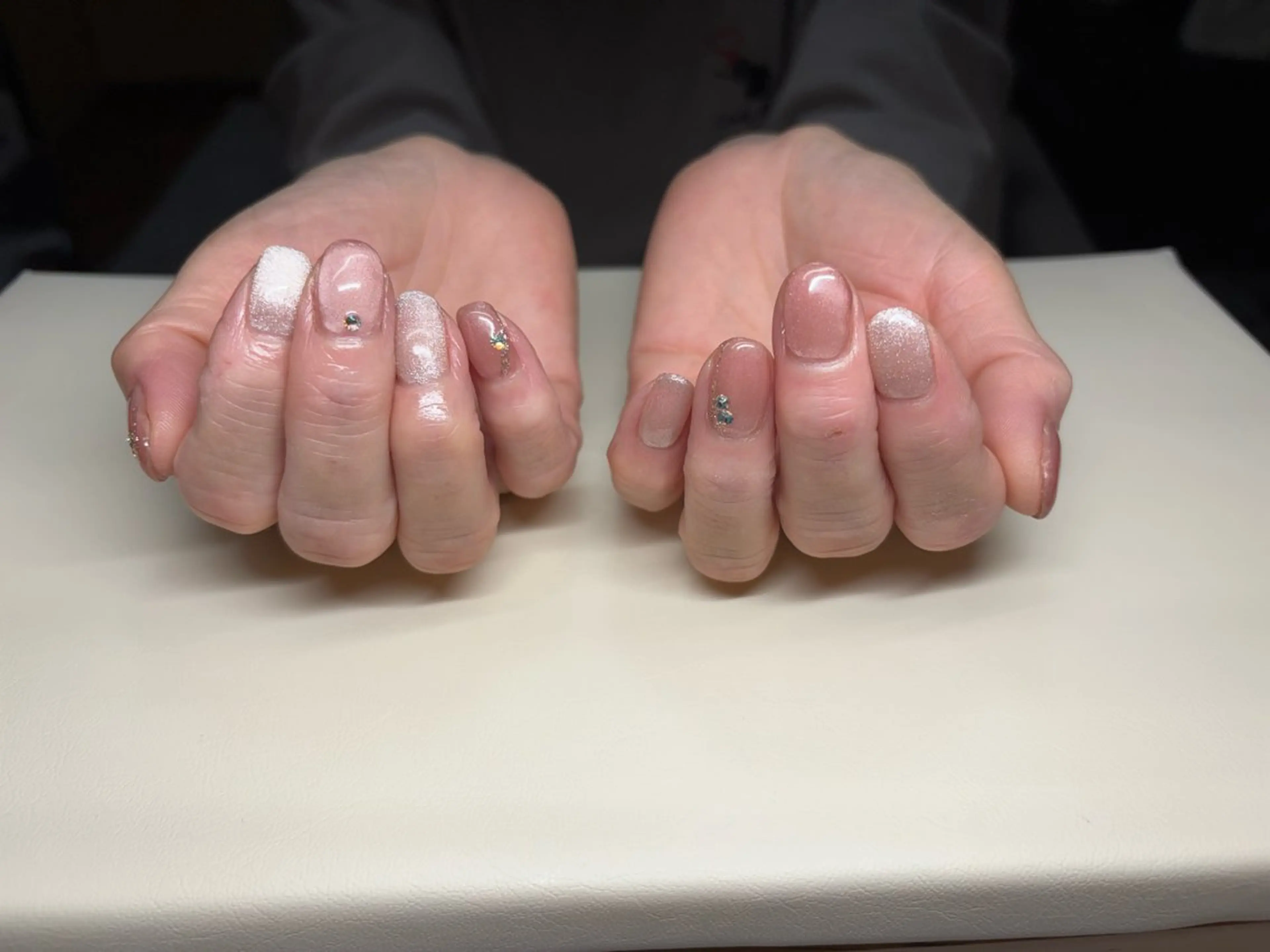 ネイル Rainbow Moonのネイルデザイン