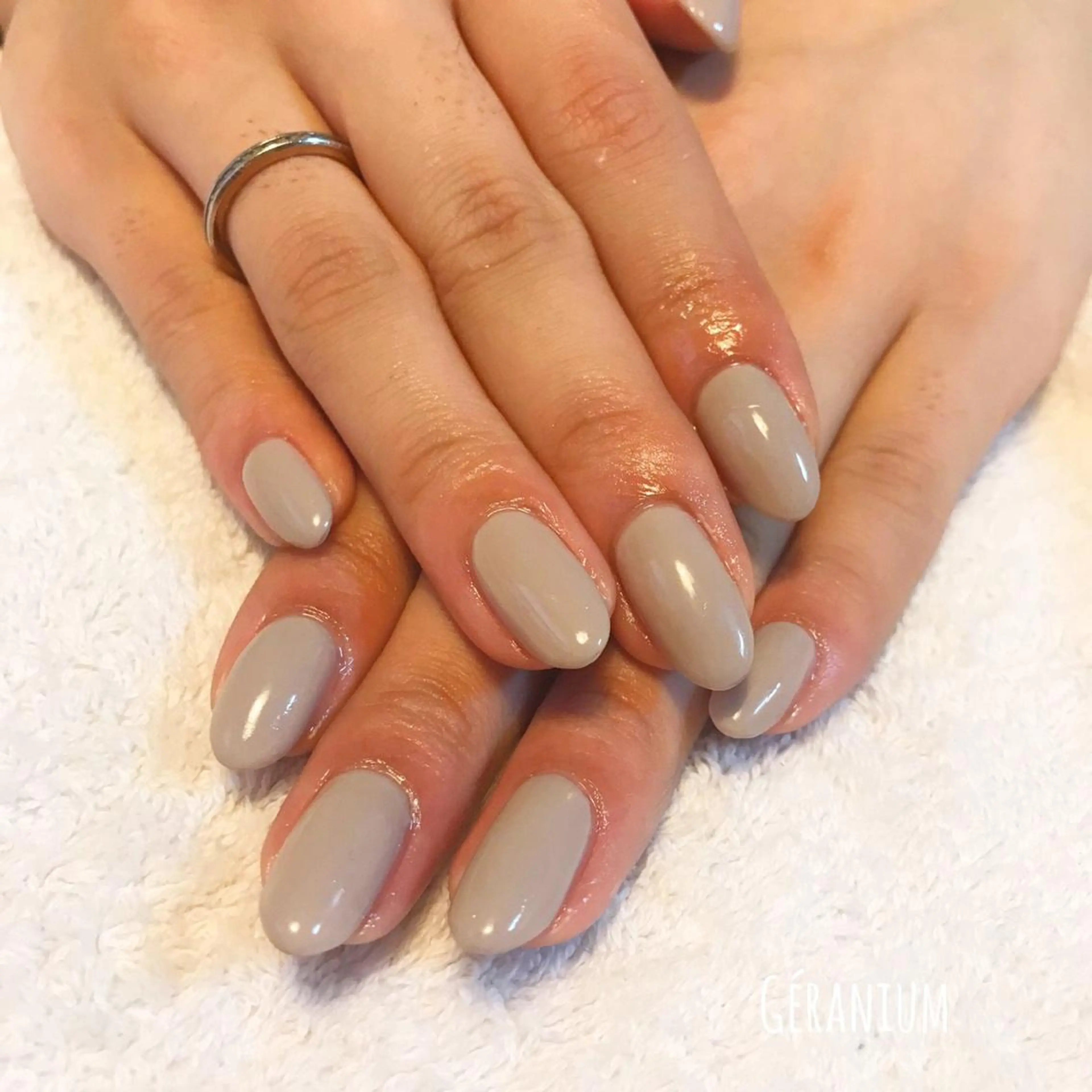 ネイル ワンカラーネイル ハンドネイル フットネイル GéRanium Harukaのネイルデザイン