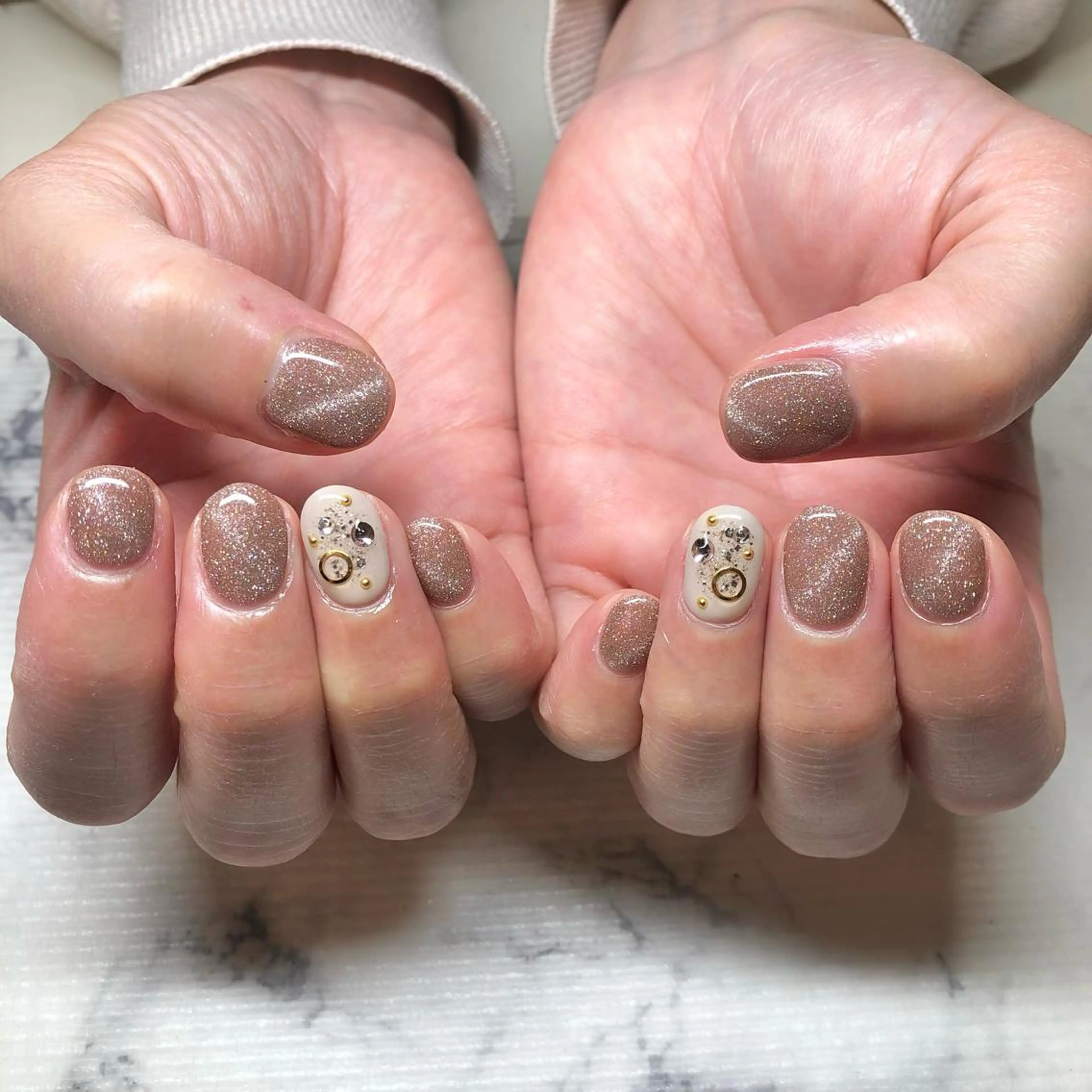 ネイル アートネイル フラッシュネイル フラッシュマグ キラキラネイル マグネットネイル いちじゅう あおいのネイルデザイン