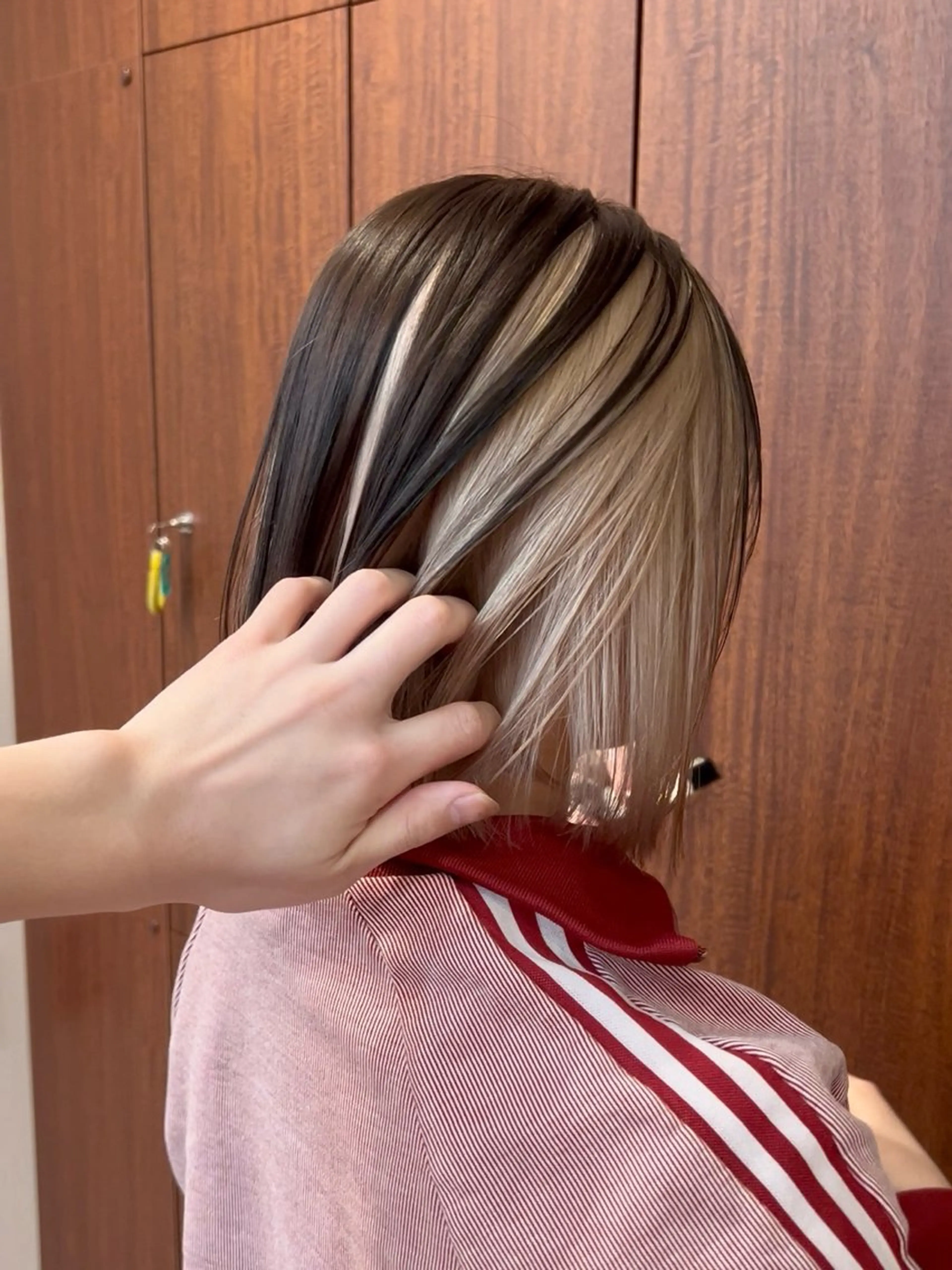 ミディアム カラー ブリーチ ケアブリーチ ダブルカラー ハイトーンカラー ボブ カット ヘアカラー トリートメント レイヤー専門家 ダブルカラー修のヘアスタイル