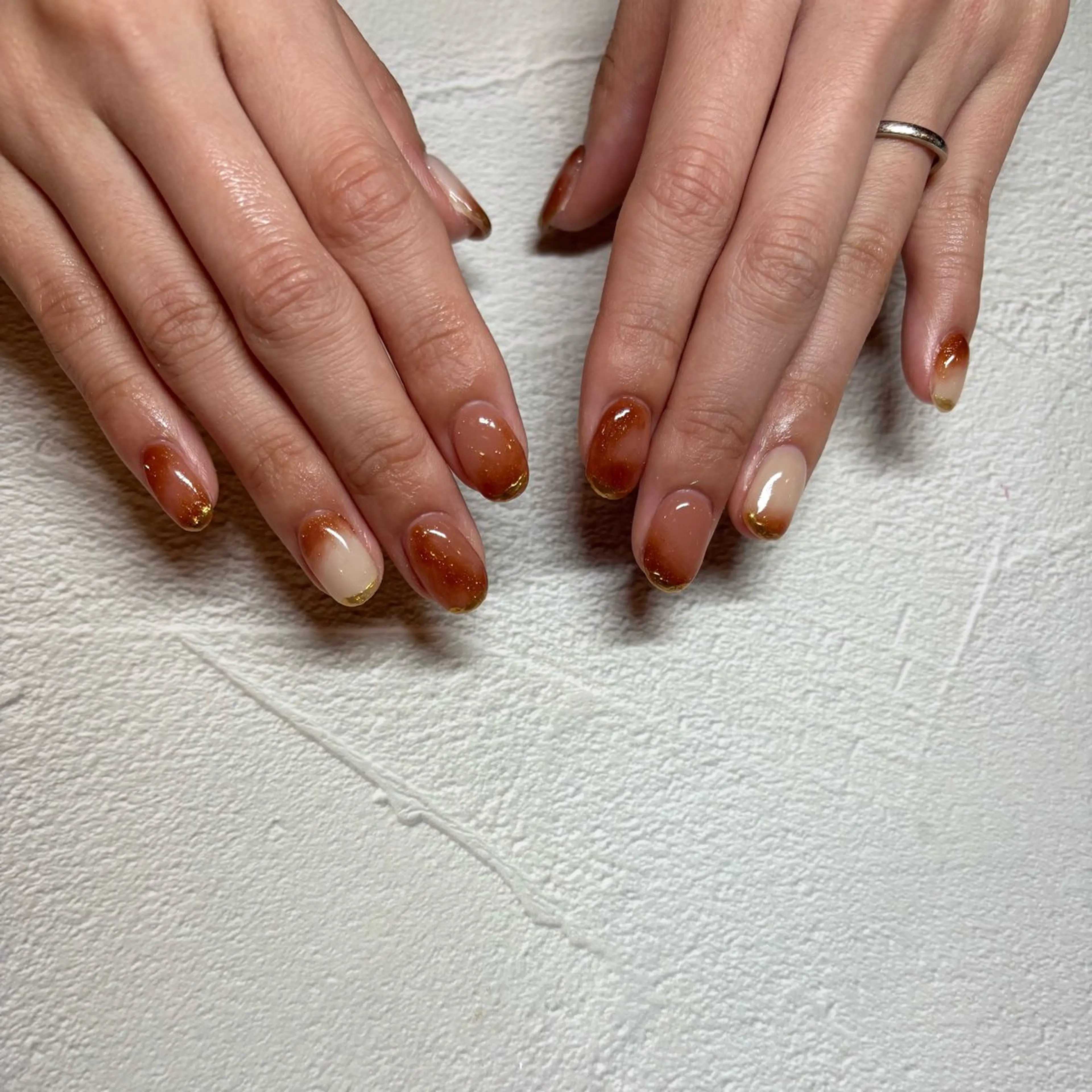 ネイル ミラーネイル ニュアンスネイル マツエク&まつげパーマMANA EYELASH STUDIO【バインドロック/パリジェンヌ】所属・MANA みみのネイルデザイン