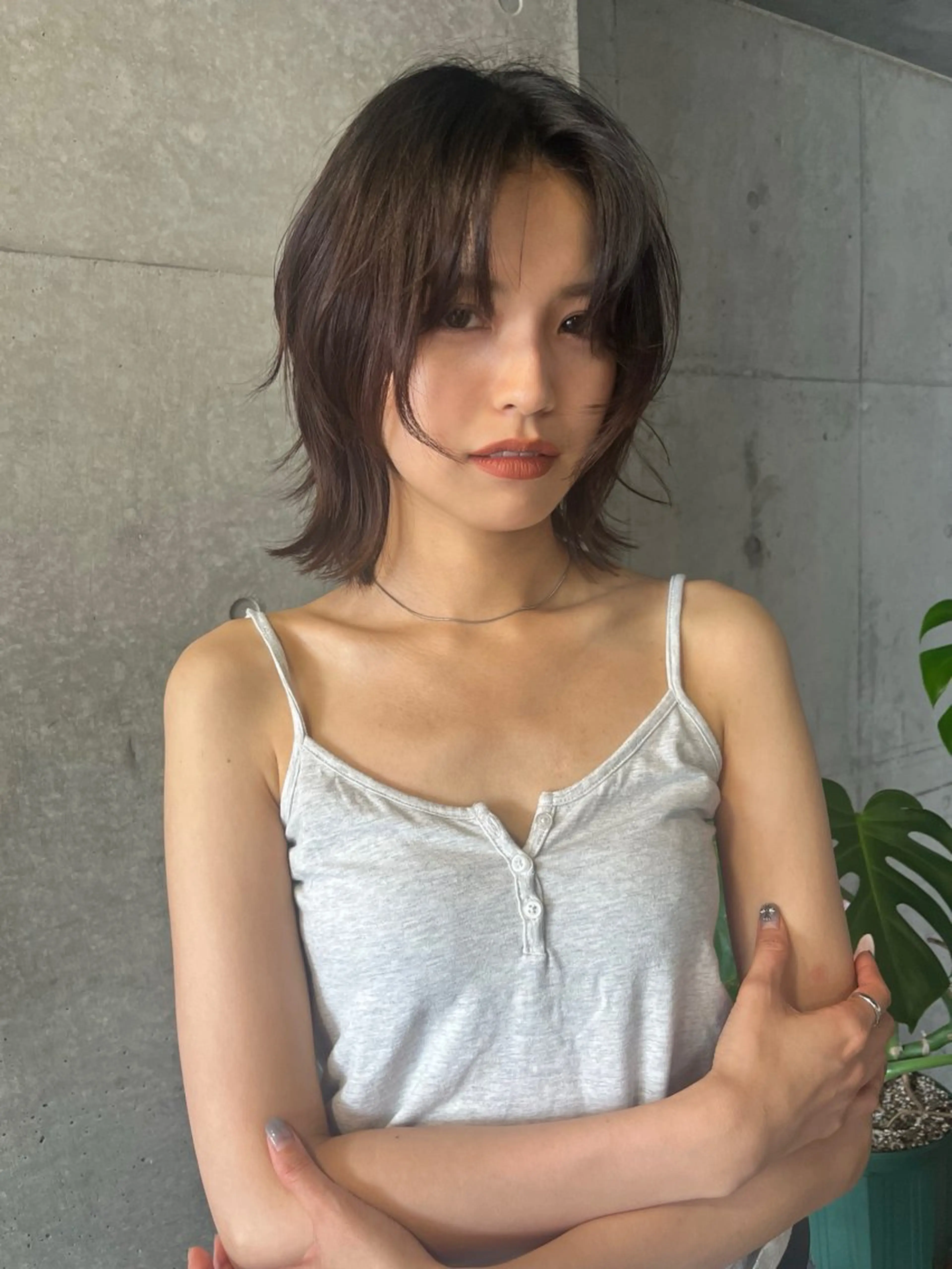 ミディアム ボブレイヤー レッドブラウン ボブ 顔まわりレイヤー ハイレイヤー レイヤーカット\ウル フ　chinatsuのヘアスタイル