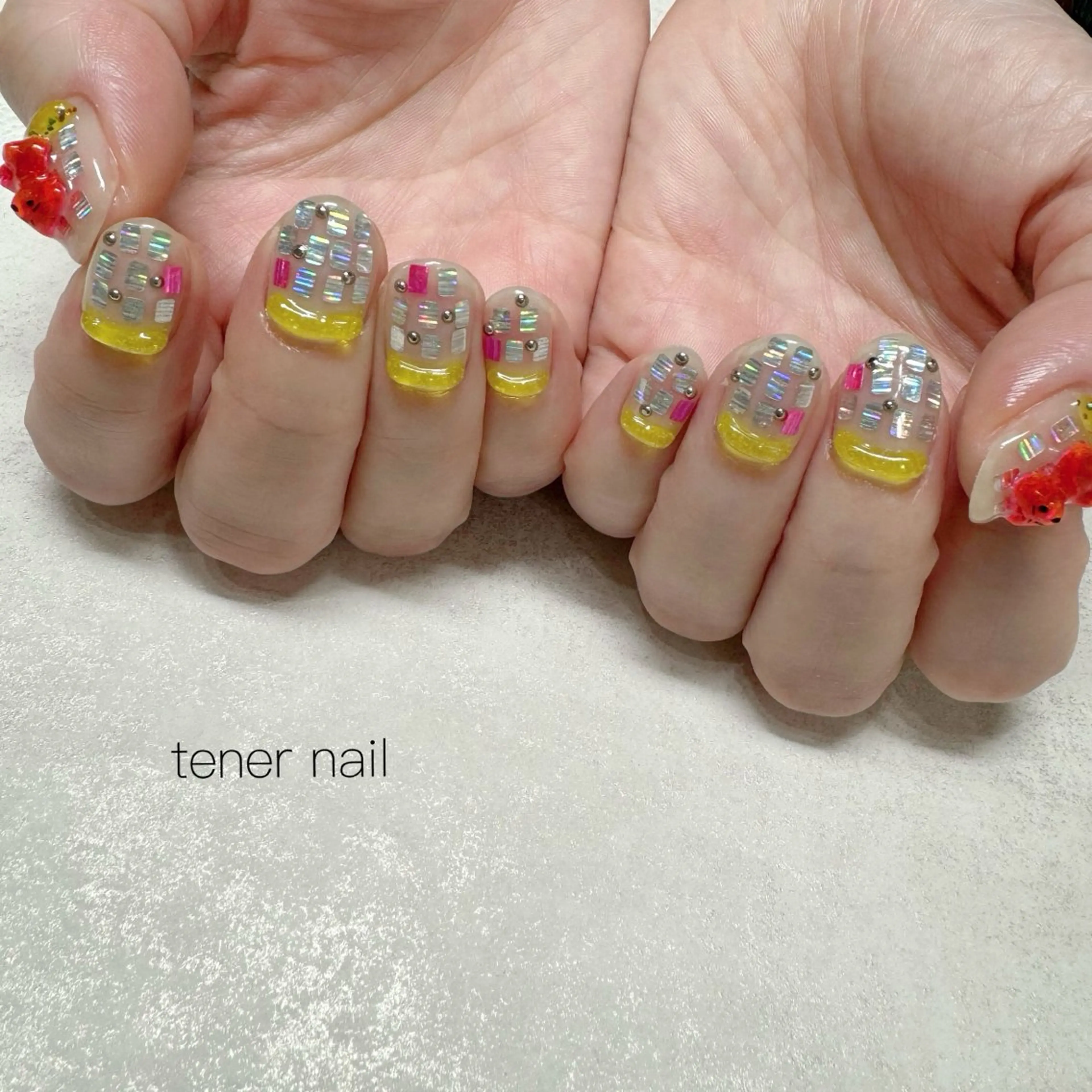 ネイル ホログラムネイル キラキラネイル ハンドネイル tener  nail  テネルネイル所属・テネルネイル tener nailのネイルデザイン