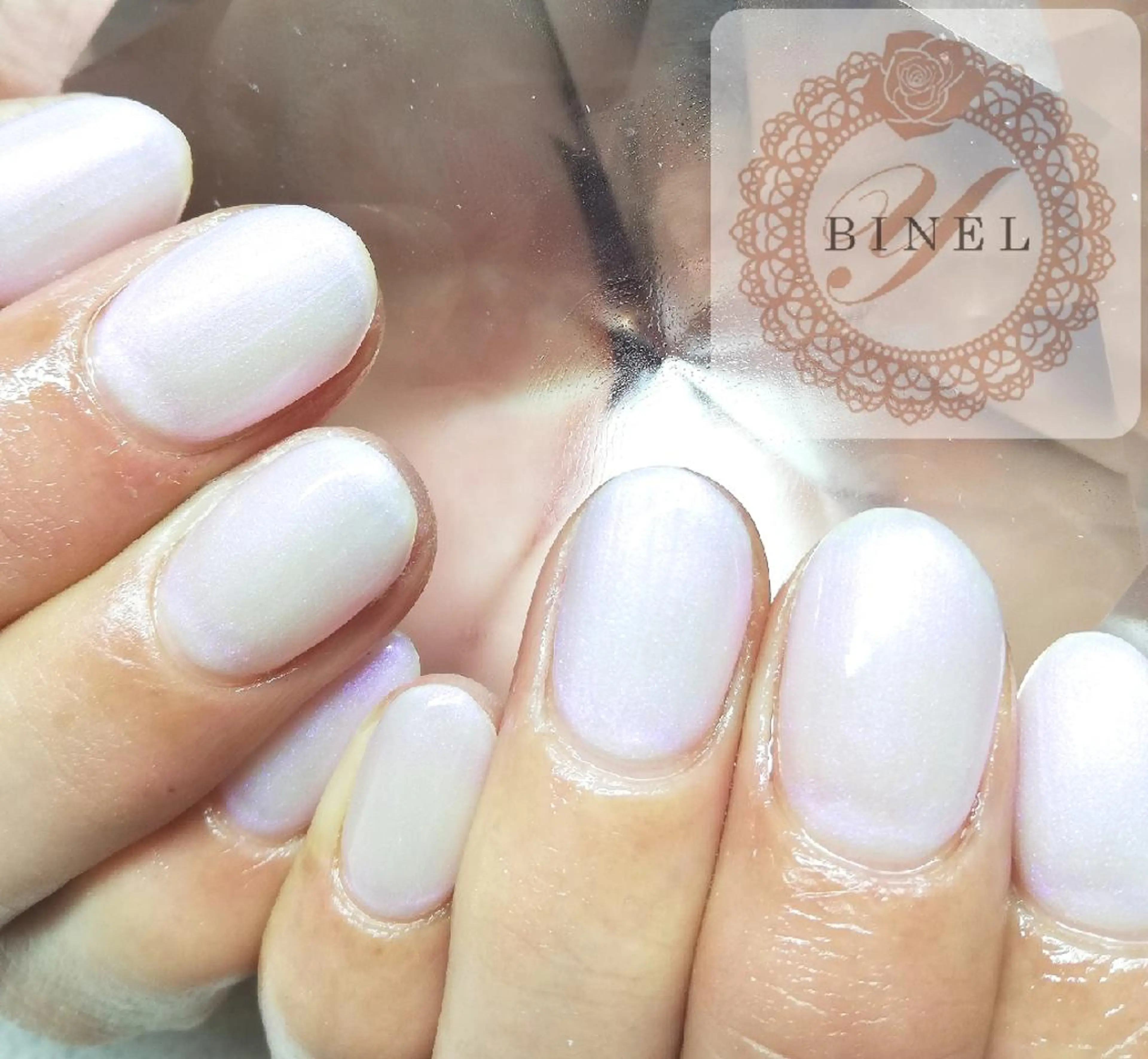 ネイル ワンカラーネイル ホワイト ハンドネイル Nail Salon Y.BINELのネイルデザイン