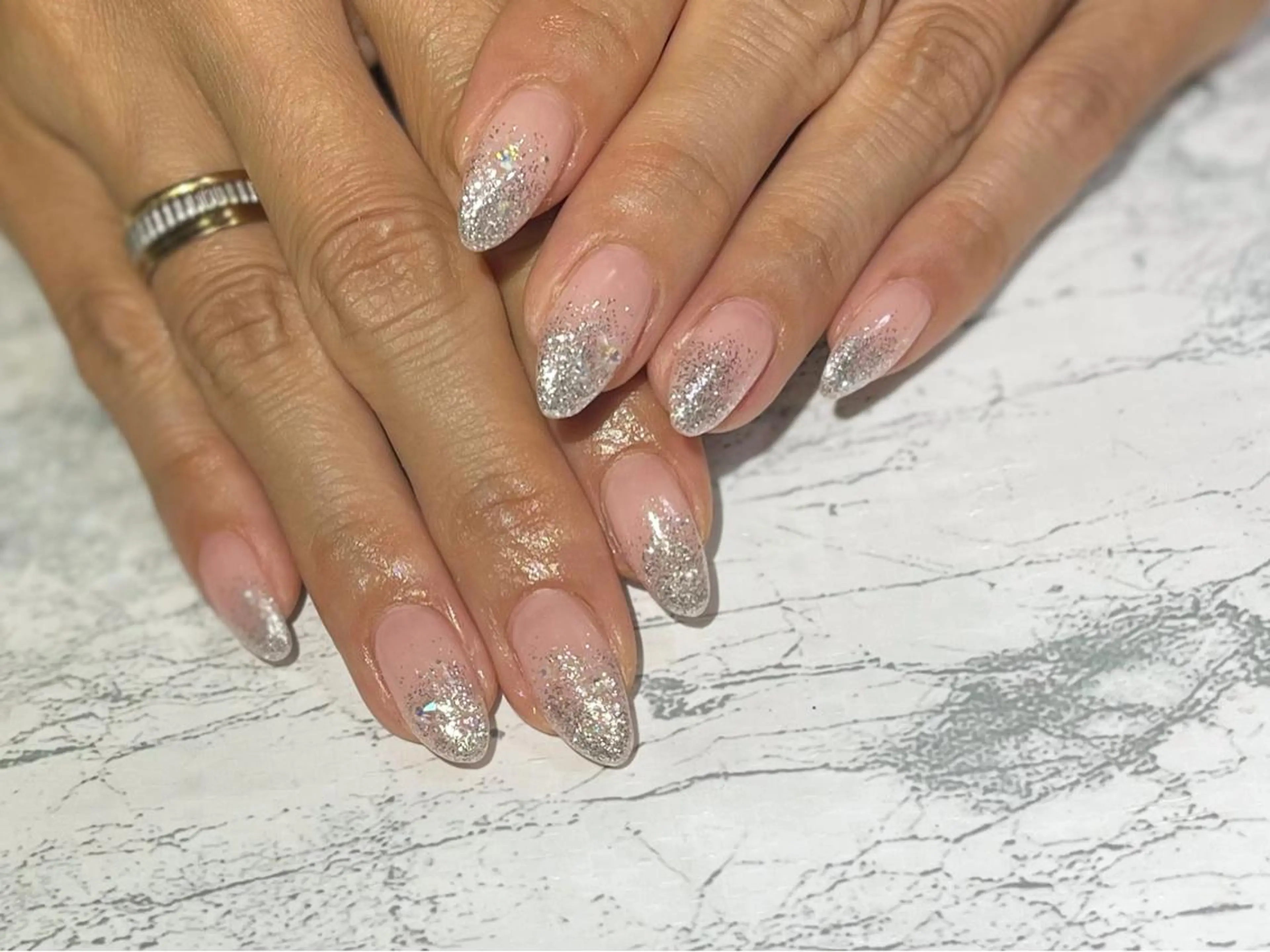 ネイル フットネイル グラデーション ラメ(グリッター) ラメグラデーション ニュアンスネイル ネイル フフラ所属・nail fufla ♡yamane♡のネイルデザイン