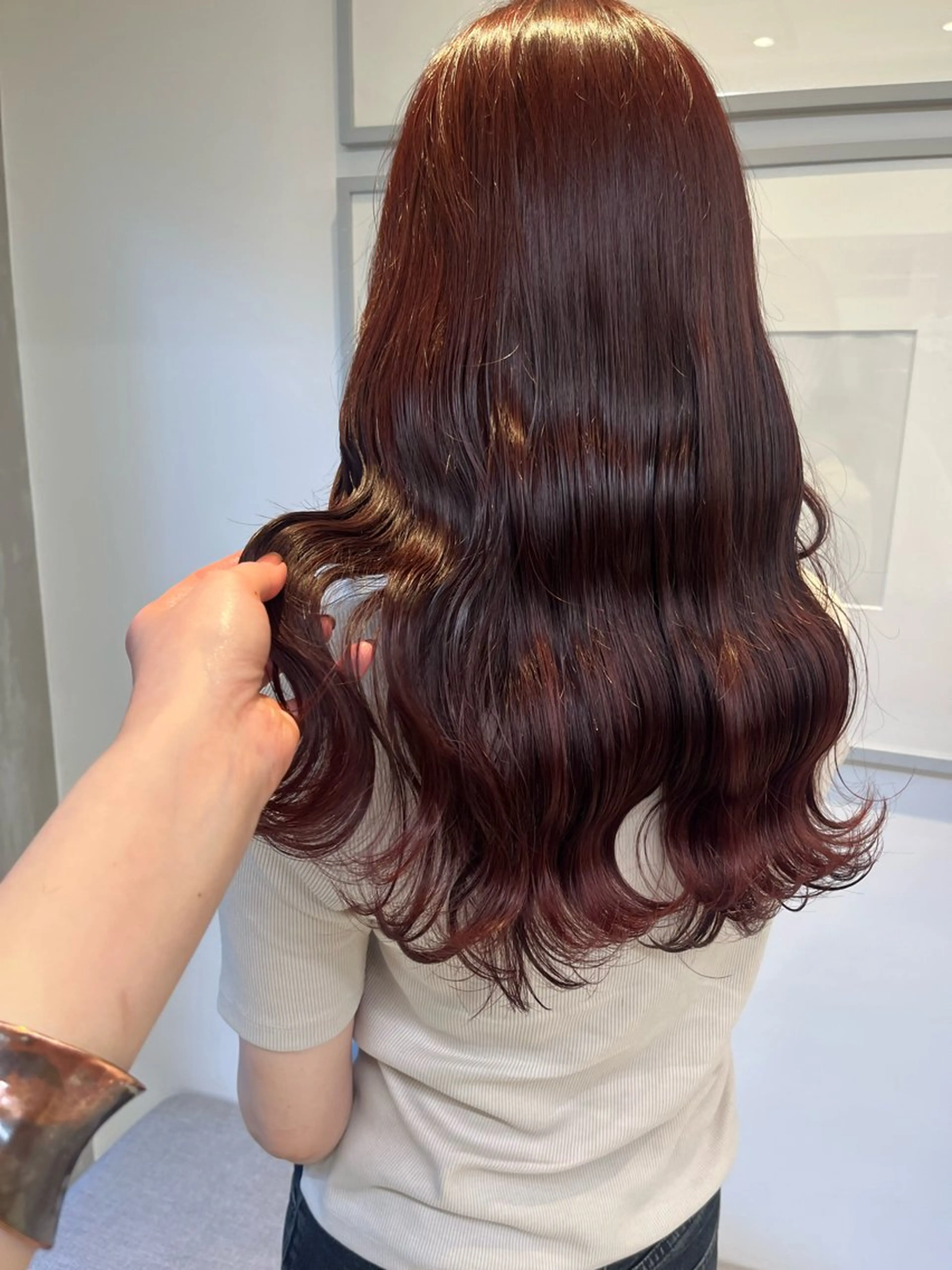 セミロング カラー ボルドーカラー レッドカラー ヘアカラー トリートメント ヘッドスパ ヘアセット カジュアルを女っぽく 𝗮𝘆𝗮𝗰𝗼のヘアスタイル