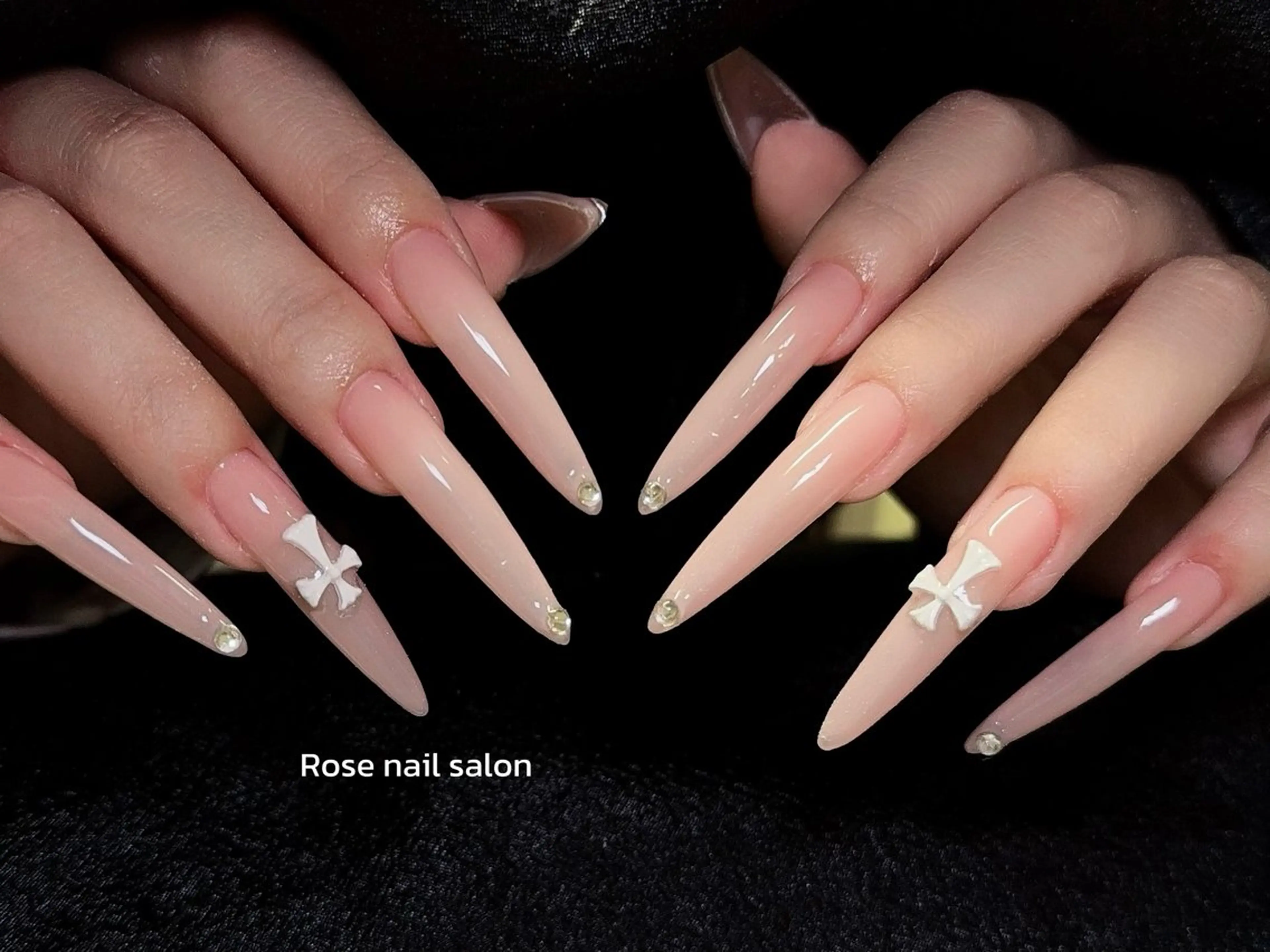 ネイル ハンドネイル Rose nail💅のネイルデザイン