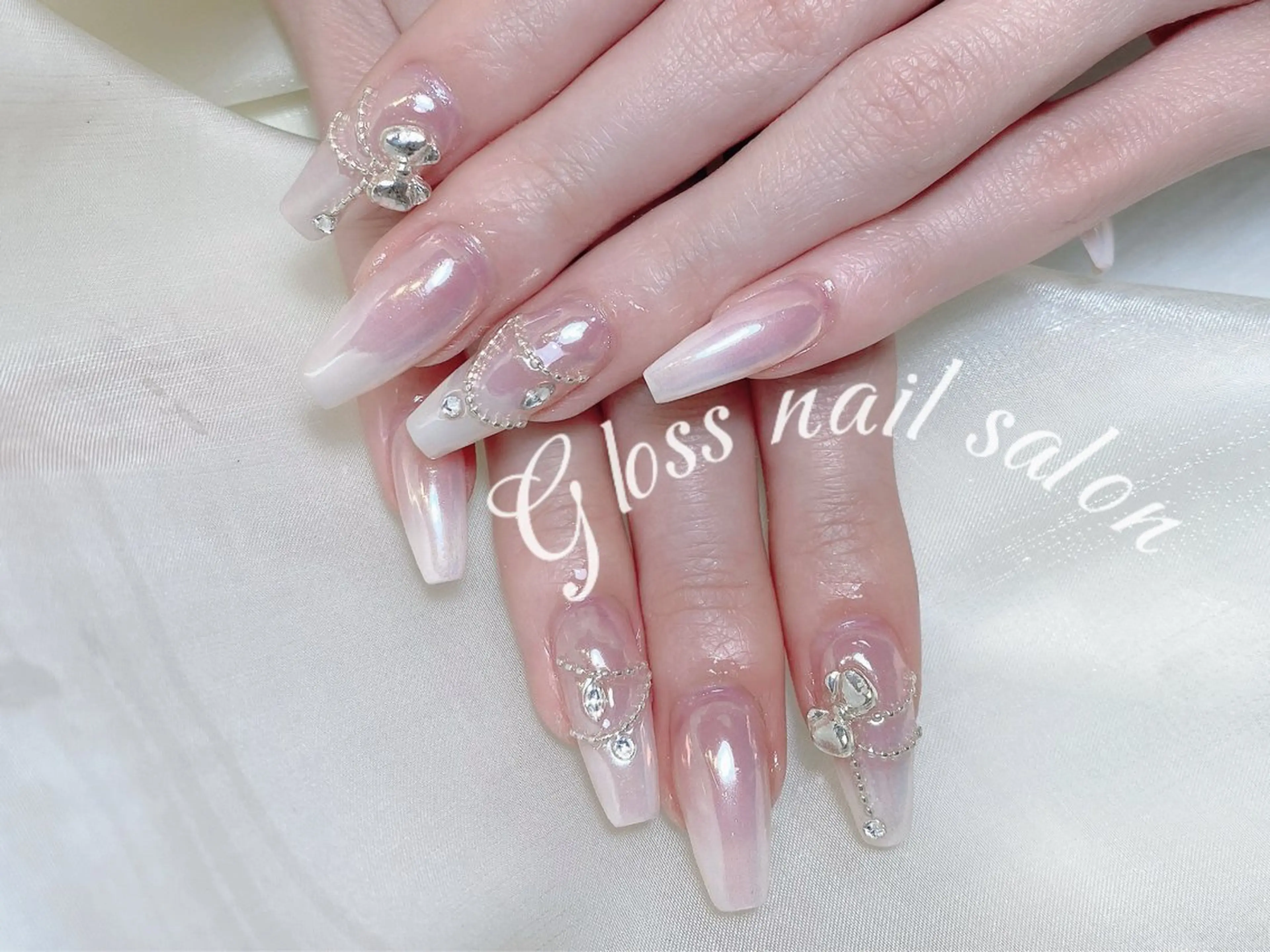 ネイル Gloss nail 💅yuna✨のネイルデザイン