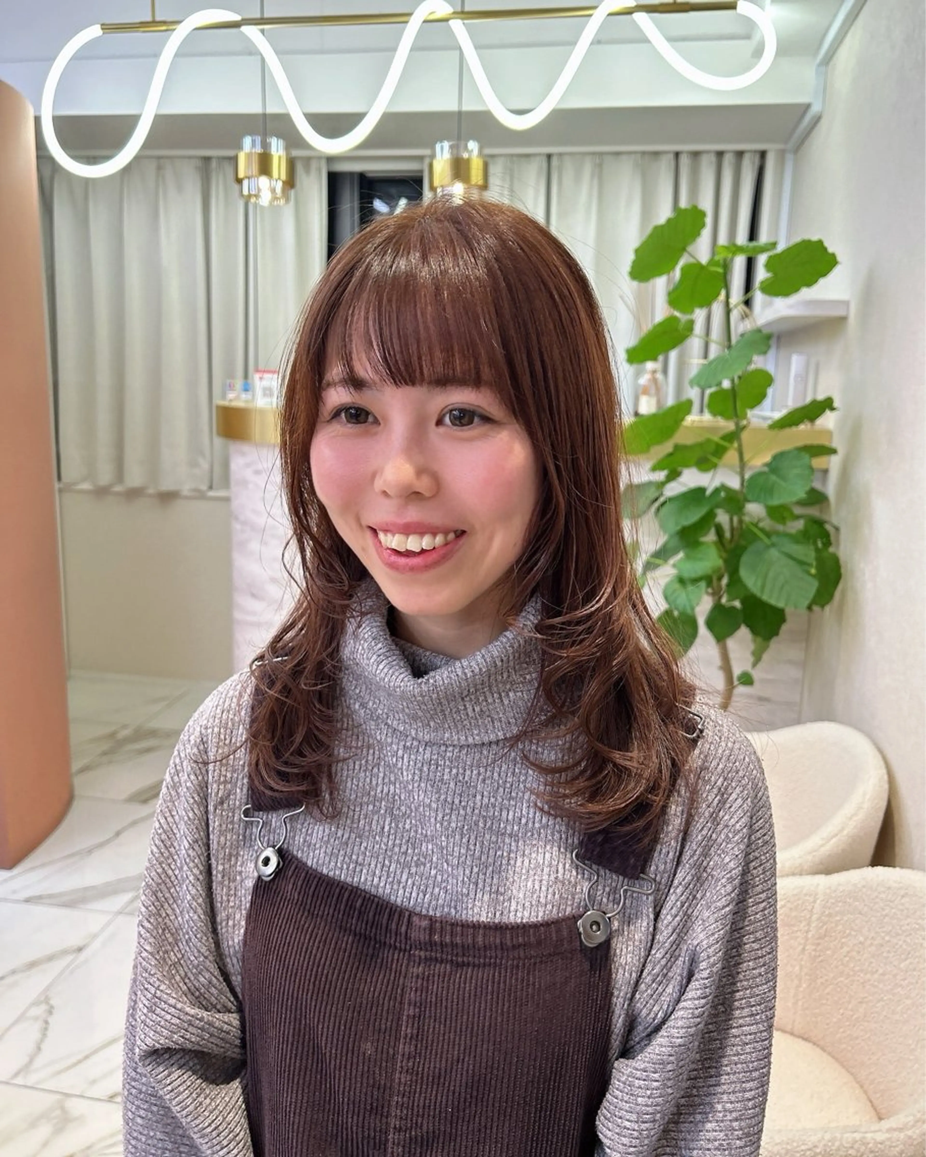 セミロング カラー カット ヘアカラー トリートメント 佐合 梨花 / ｅａｕ〈オー〉のヘアスタイル