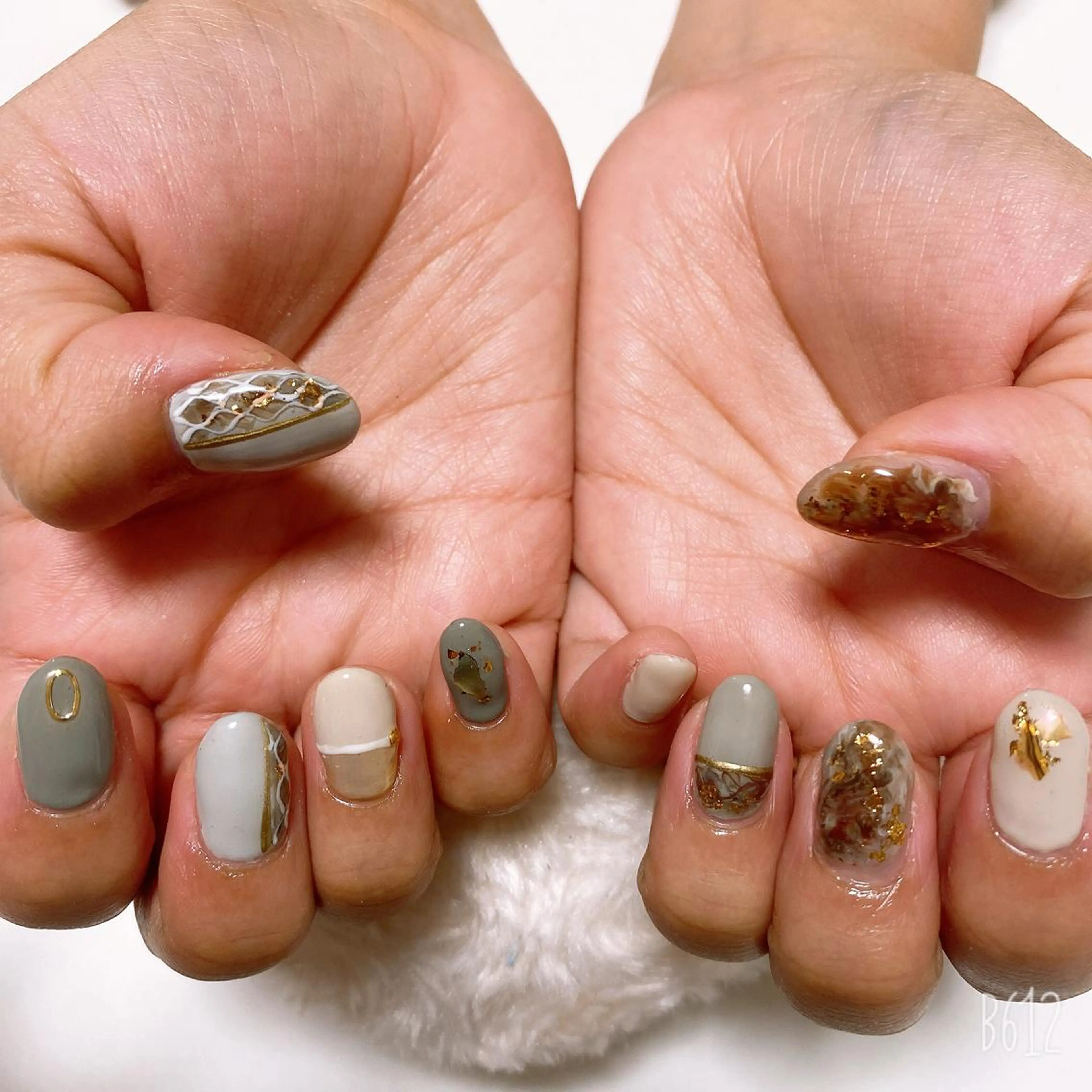 ネイル The Best Beauty受付担当のヘアスタイル